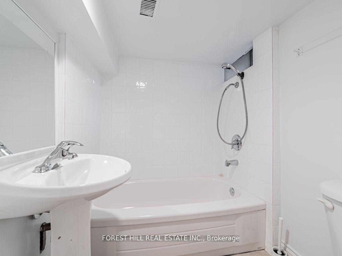 Photo 17 of 256 Beatrice Street, Toronto, Palmerston-Little Italy — HOMEH