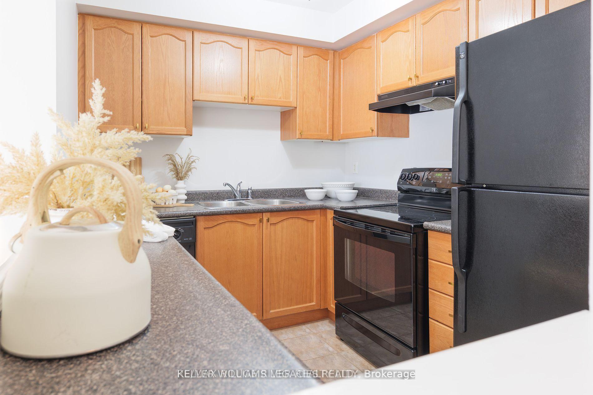Photo 10 of Unit 43, 1775 Valley Farm Road, Pickering, Town Centre — HOMEH