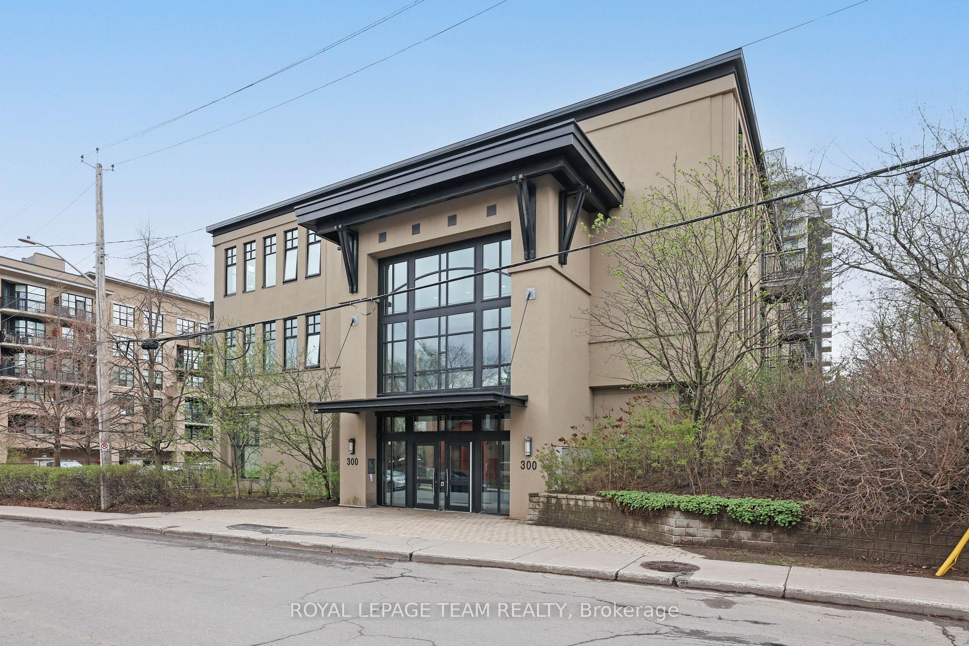 Front of Unit 203, 300 Powell Avenue