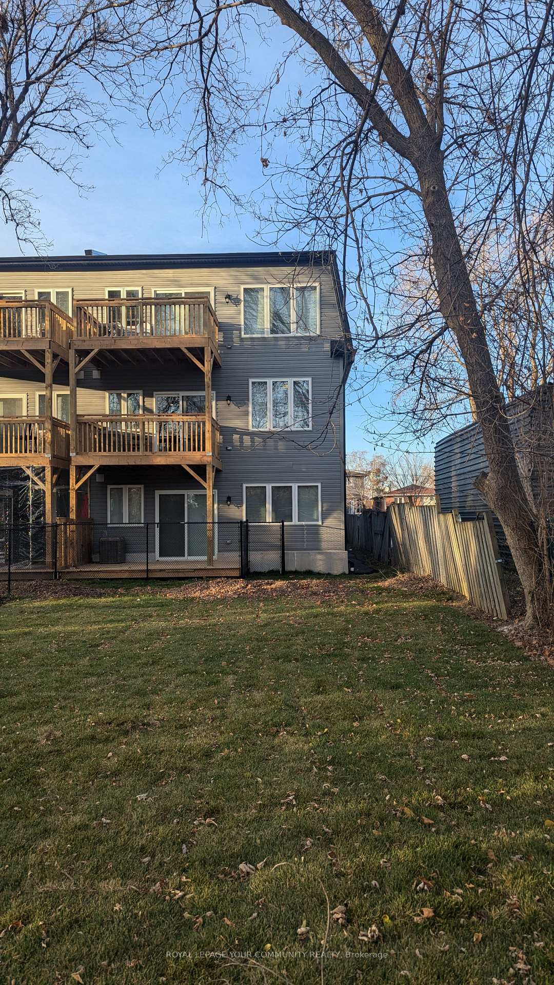 Photo 11 of Unit M, 9A Biscayne Boulevard, Georgina, Keswick South — HOMEH