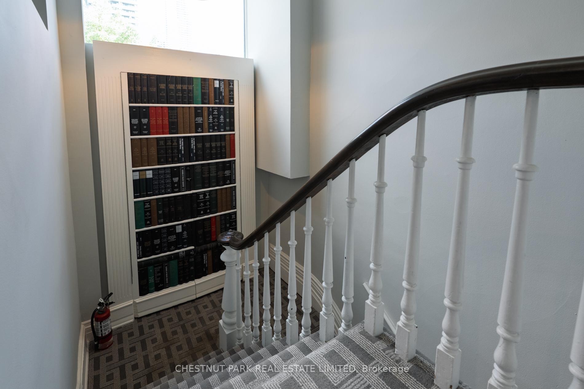 Photo 10 of Unit 300, 14 St Joseph Street, Toronto, Bay Street Corridor — HOMEH