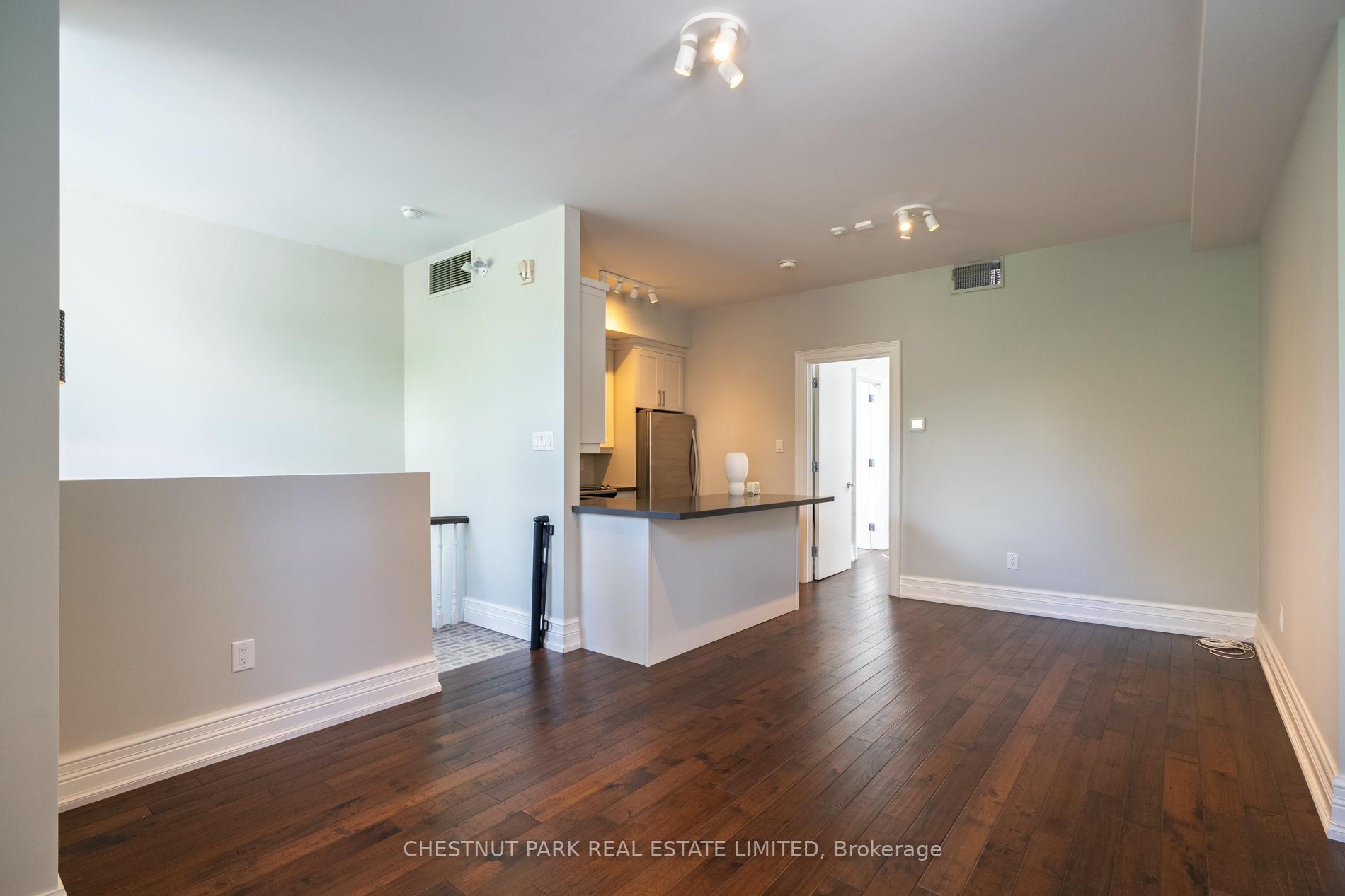Photo 5 of Unit 300, 14 St Joseph Street, Toronto, Bay Street Corridor — HOMEH