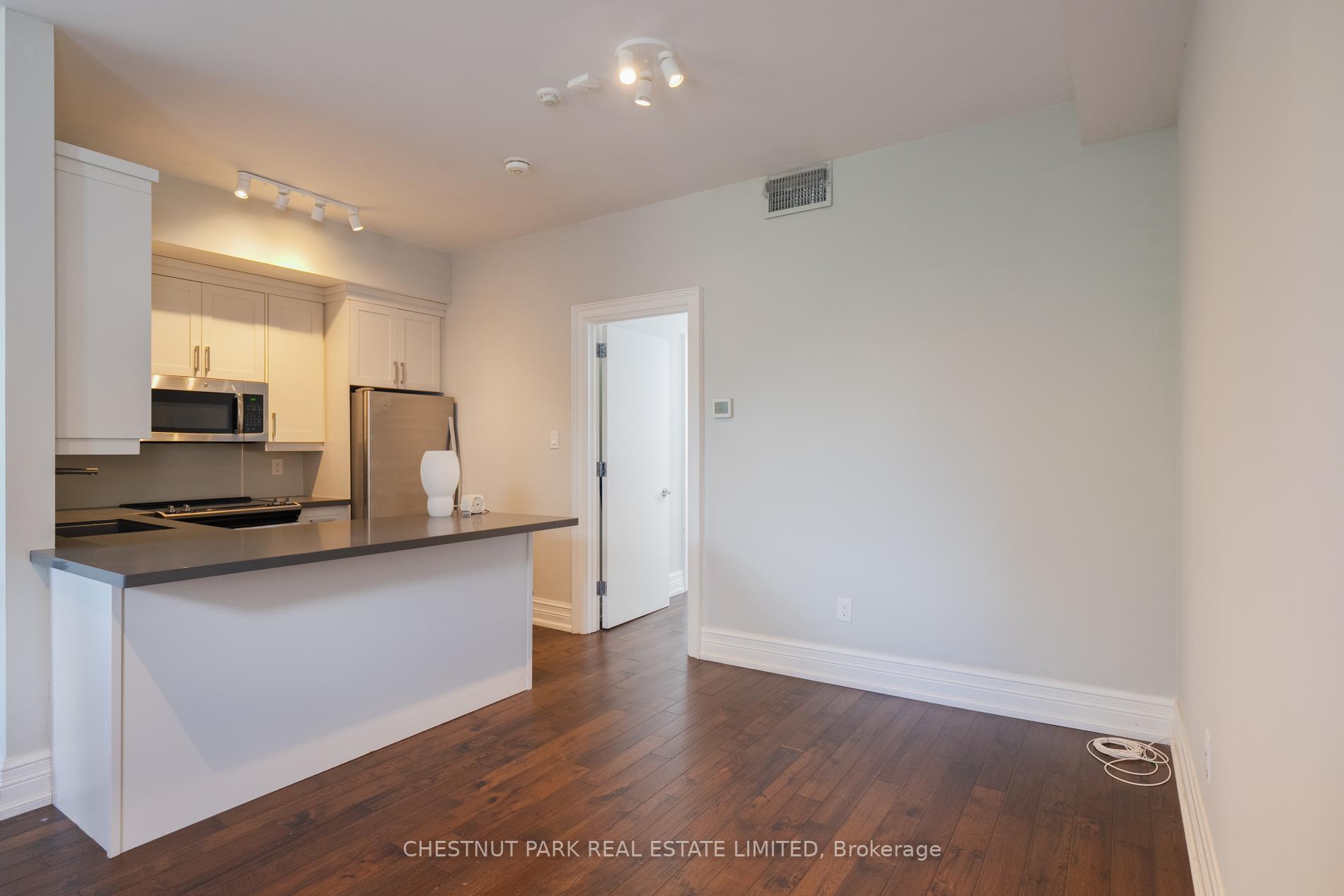 Photo 9 of Unit 300, 14 St Joseph Street, Toronto, Bay Street Corridor — HOMEH