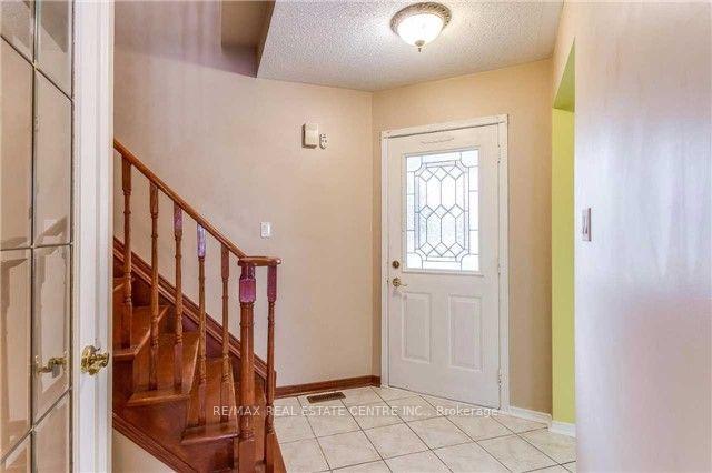 Photo 2 of 22 Matterdale (Upper) Avenue, Brampton, Fletcher's West — HOMEH