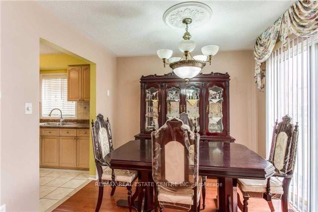 Photo 9 of 22 Matterdale (Upper) Avenue, Brampton, Fletcher's West — HOMEH