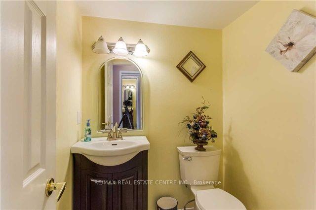 Photo 6 of 22 Matterdale (Upper) Avenue, Brampton, Fletcher's West — HOMEH