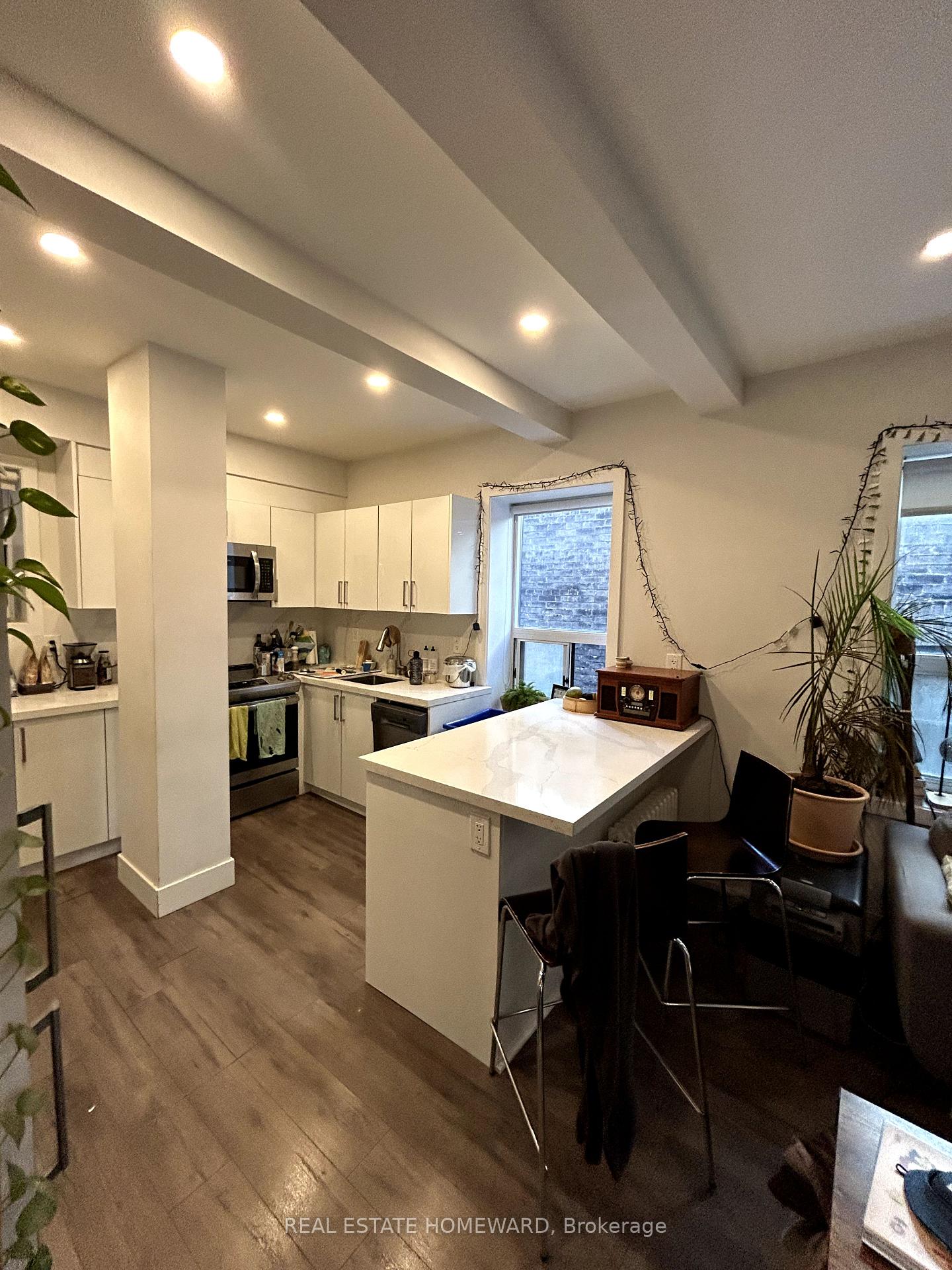 Photo 4 of Unit 8, 67 Gloucester Street, Toronto, Church-Yonge Corridor — HOMEH