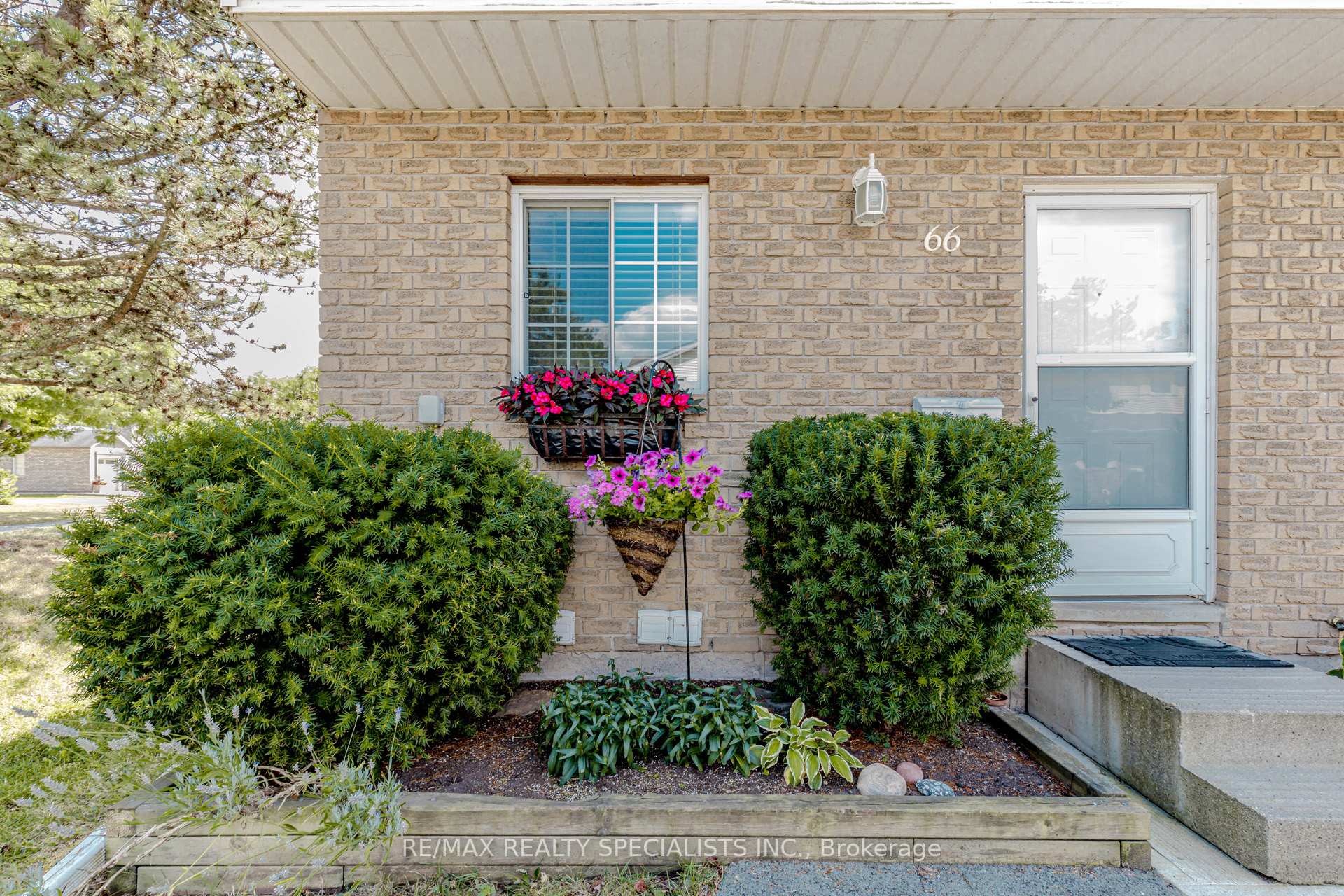 Photo 3 of Unit 66, 8136 Coventry Road, Niagara Falls, West Wood — HOMEH