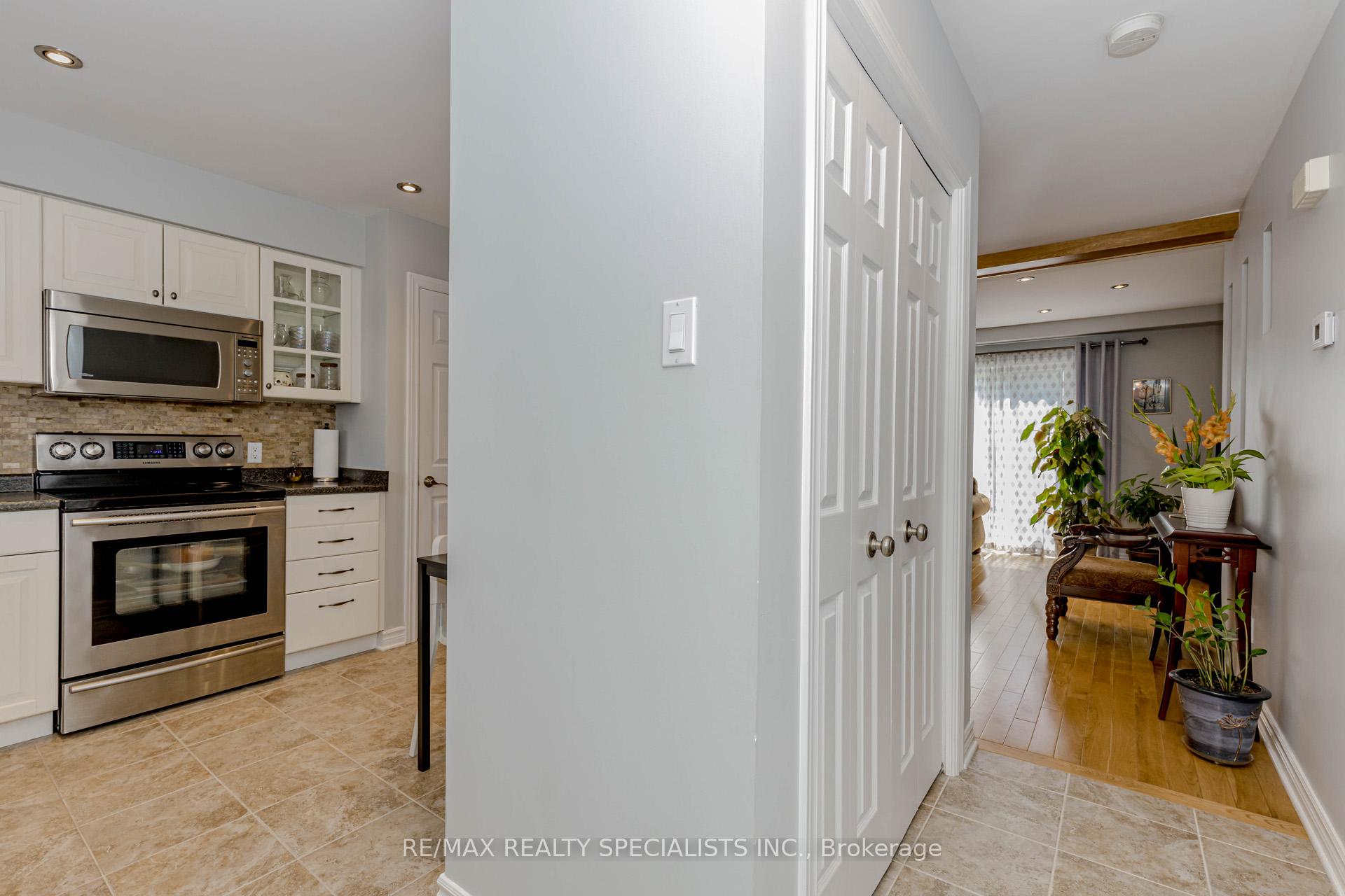 Photo 4 of Unit 66, 8136 Coventry Road, Niagara Falls, West Wood — HOMEH