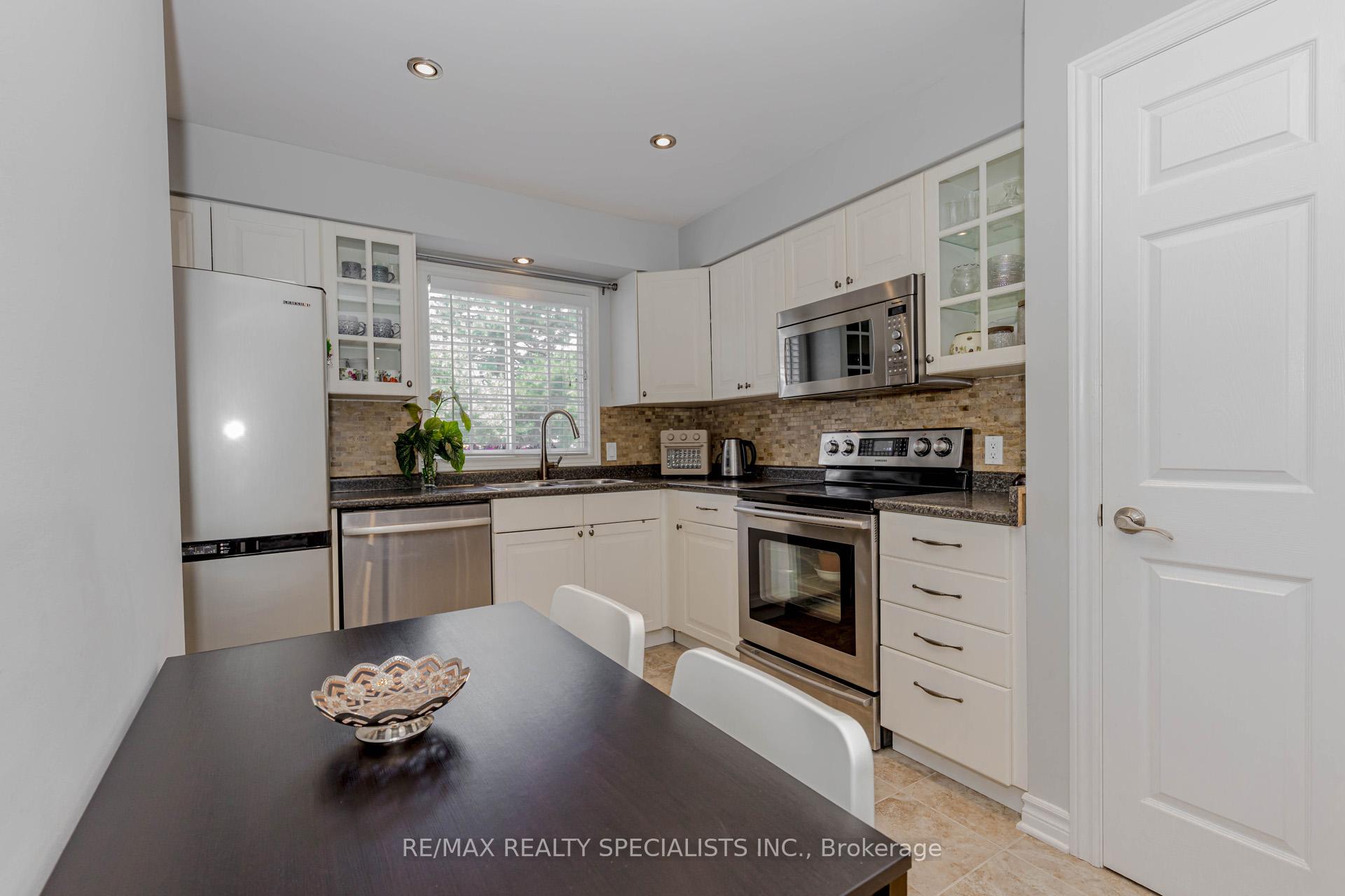 Photo 6 of Unit 66, 8136 Coventry Road, Niagara Falls, West Wood — HOMEH