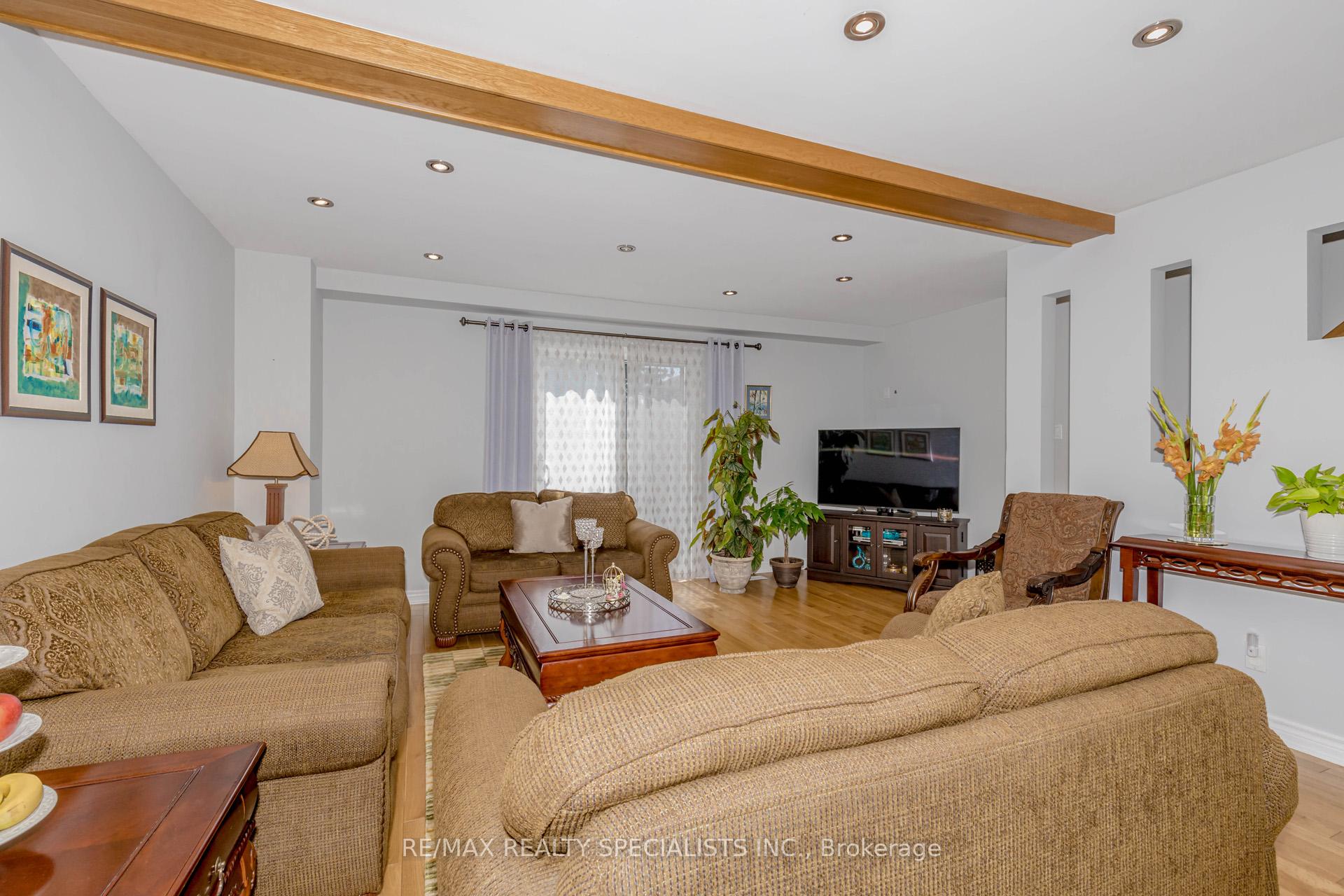 Photo 7 of Unit 66, 8136 Coventry Road, Niagara Falls, West Wood — HOMEH