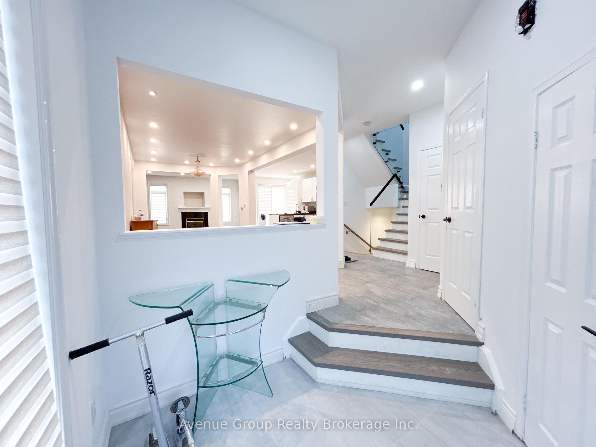 Photo 4 of 109 Snowdon Circle, Markham, Markville — HOMEH