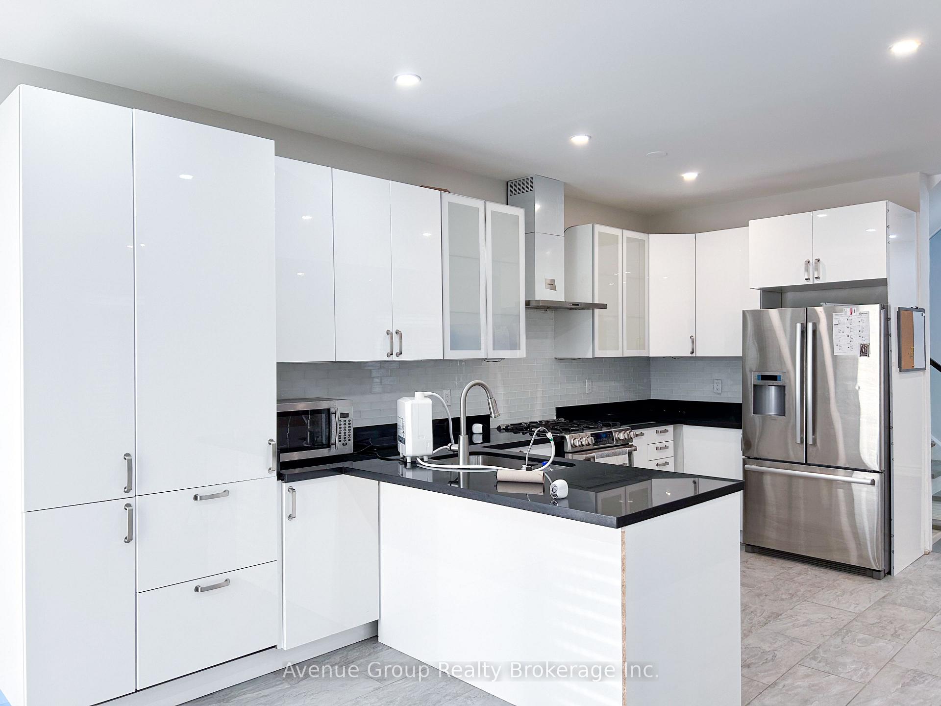 Photo 6 of 109 Snowdon Circle, Markham, Markville — HOMEH