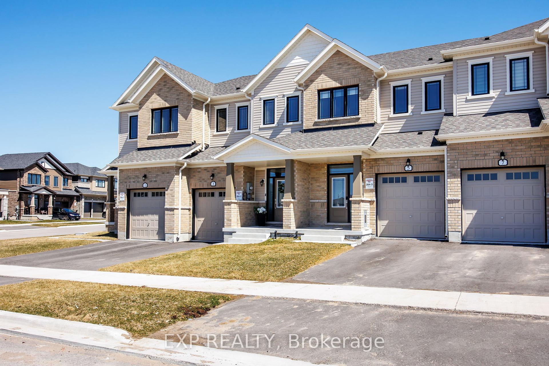 Photo 6 of 5 Milady Crescent, Barrie, Rural Barrie Southeast — HOMEH