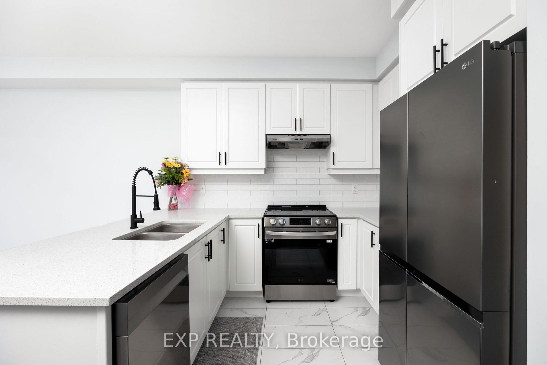 Photo 5 of 5 Milady Crescent, Barrie, Rural Barrie Southeast — HOMEH