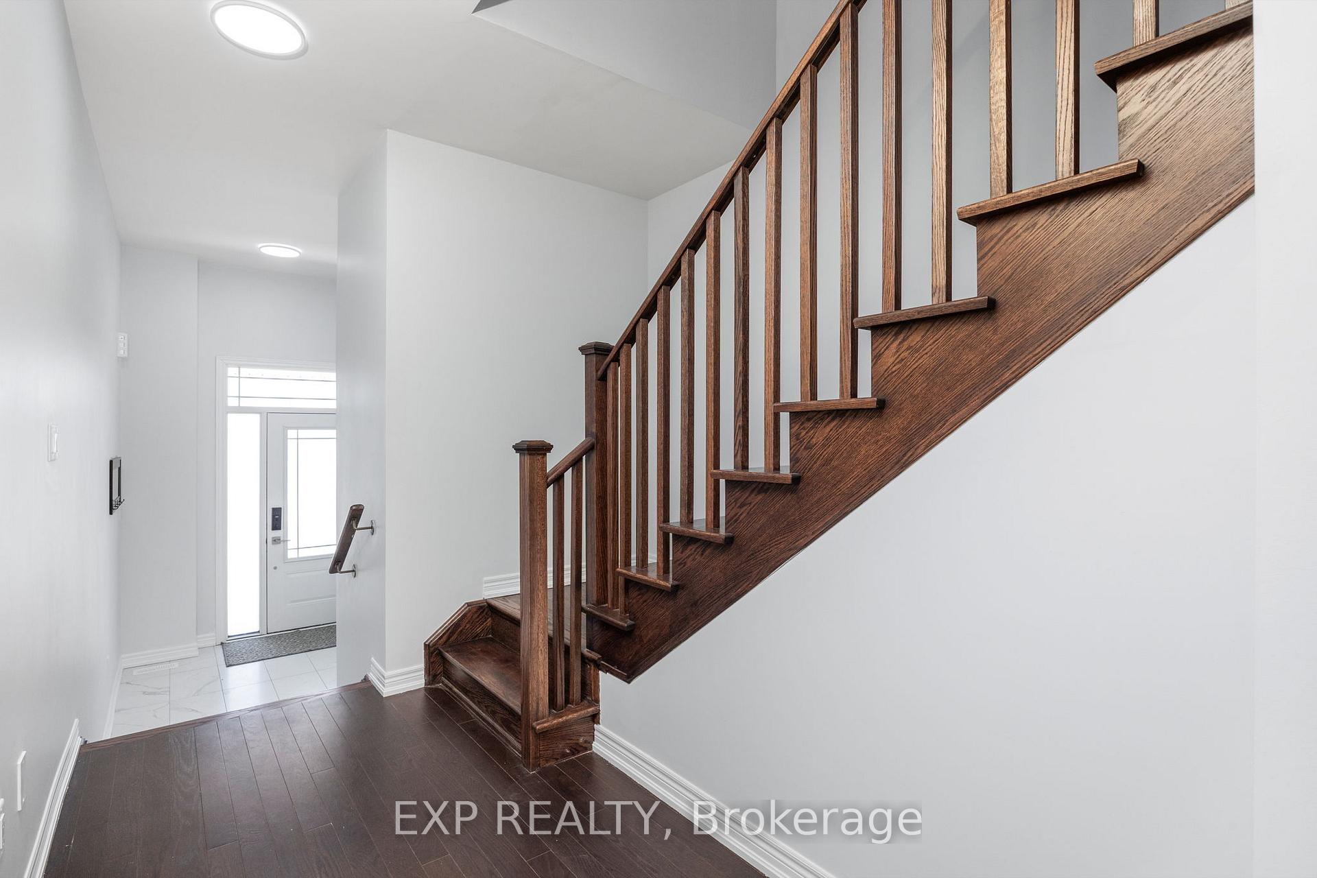 Photo 15 of 5 Milady Crescent, Barrie, Rural Barrie Southeast — HOMEH