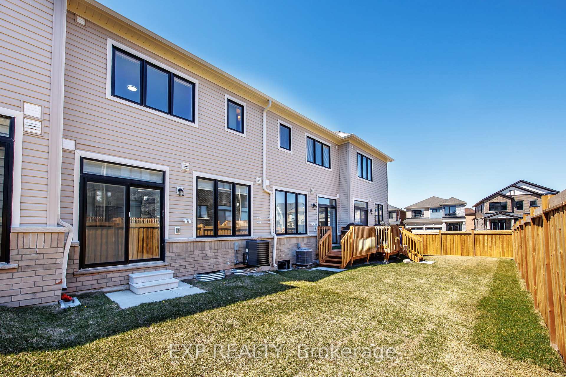 Photo 23 of 5 Milady Crescent, Barrie, Rural Barrie Southeast — HOMEH