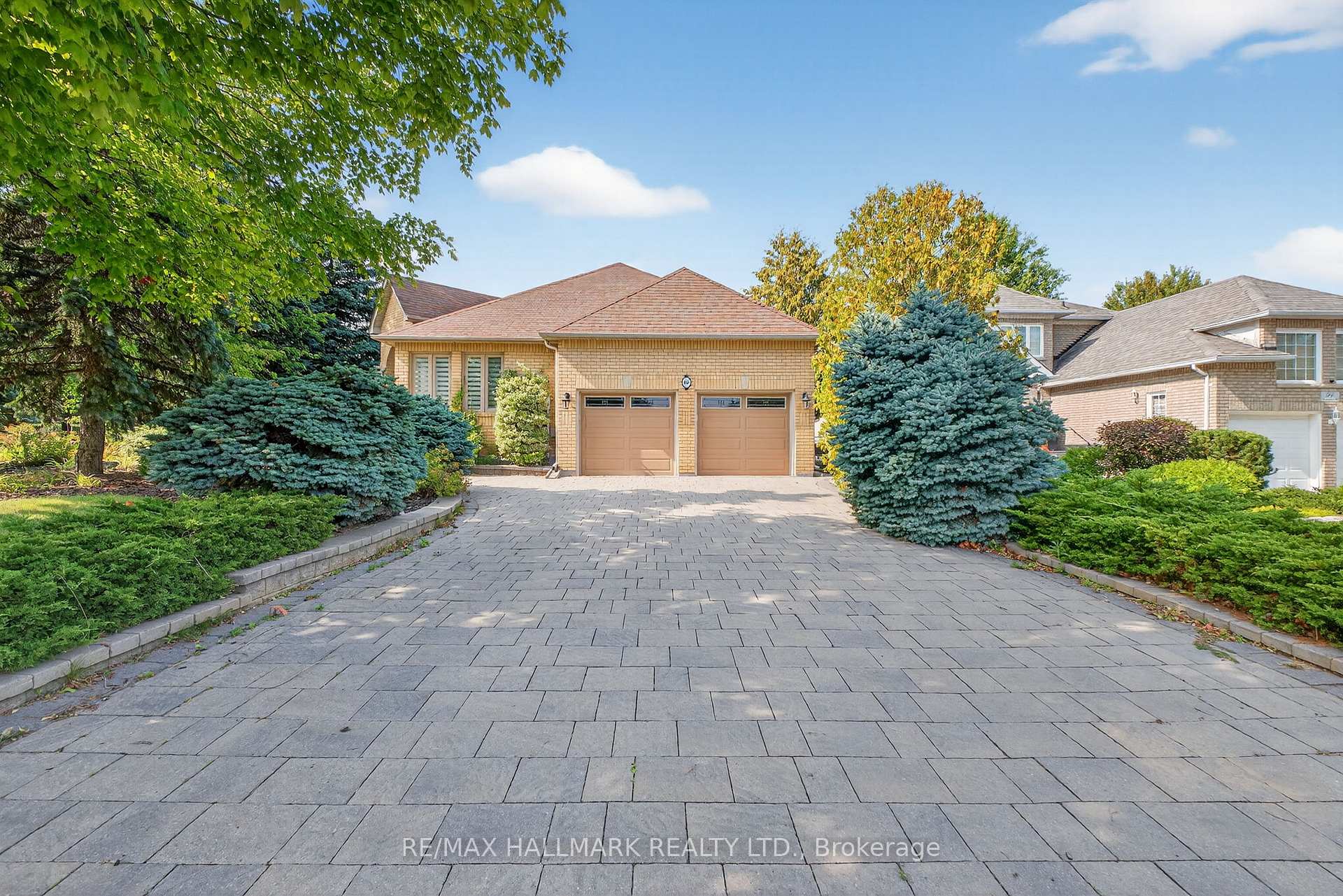 Photo 5 of 86 Roselawn Drive, Vaughan, Islington Woods — HOMEH