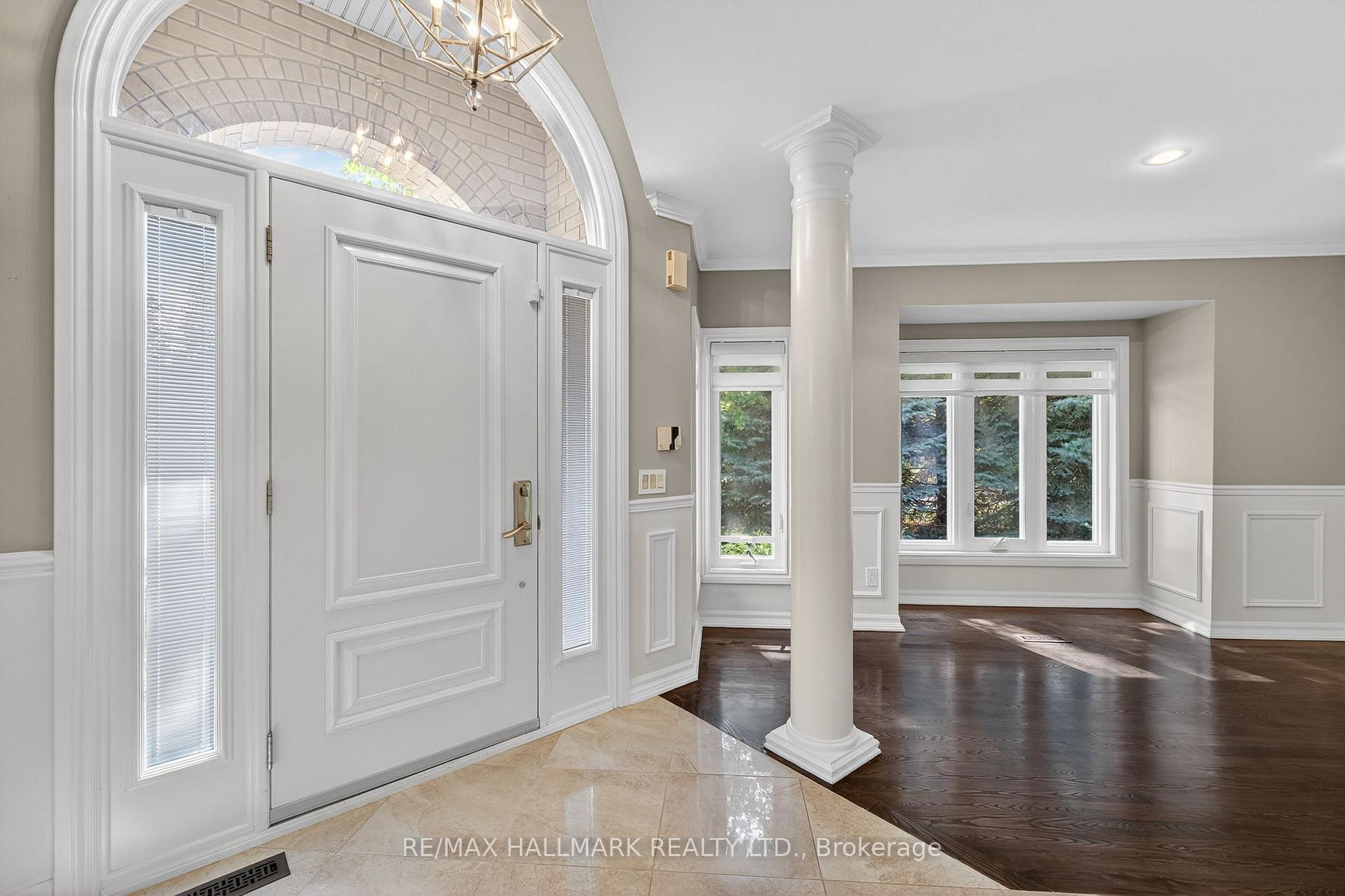 Photo 2 of 86 Roselawn Drive, Vaughan, Islington Woods — HOMEH