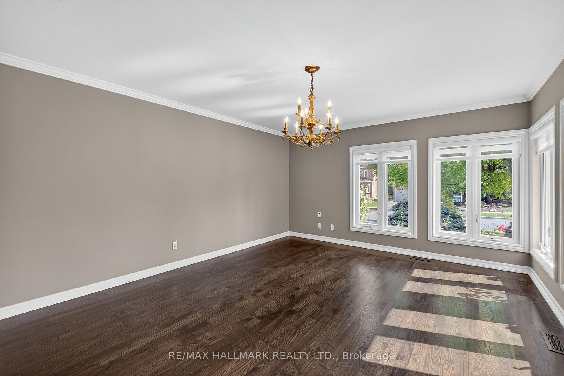 Photo 9 of 86 Roselawn Drive, Vaughan, Islington Woods — HOMEH