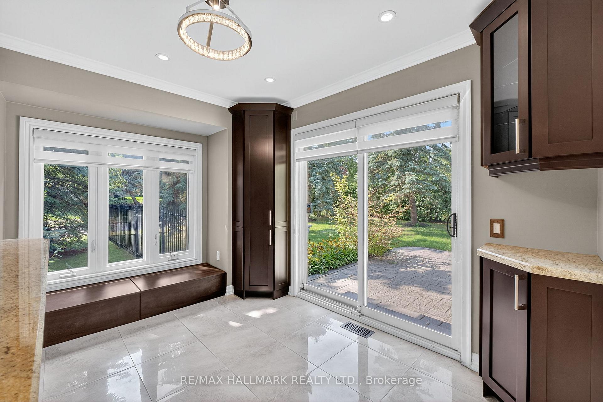 Photo 12 of 86 Roselawn Drive, Vaughan, Islington Woods — HOMEH