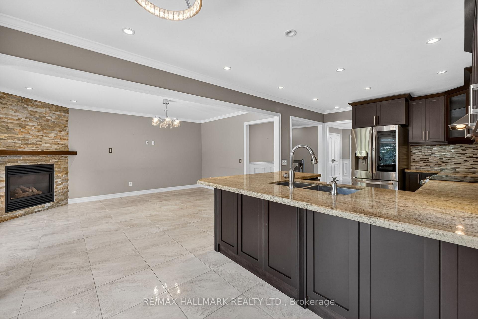 Photo 16 of 86 Roselawn Drive, Vaughan, Islington Woods — HOMEH
