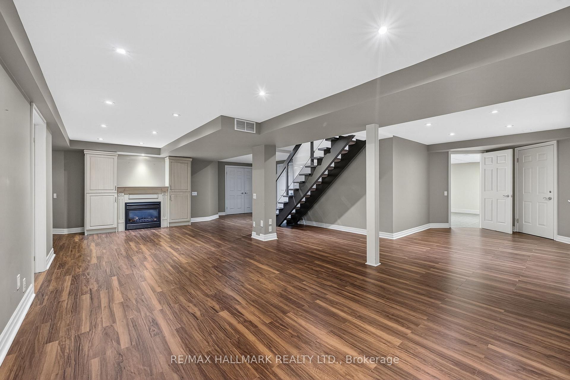 Photo 40 of 86 Roselawn Drive, Vaughan, Islington Woods — HOMEH