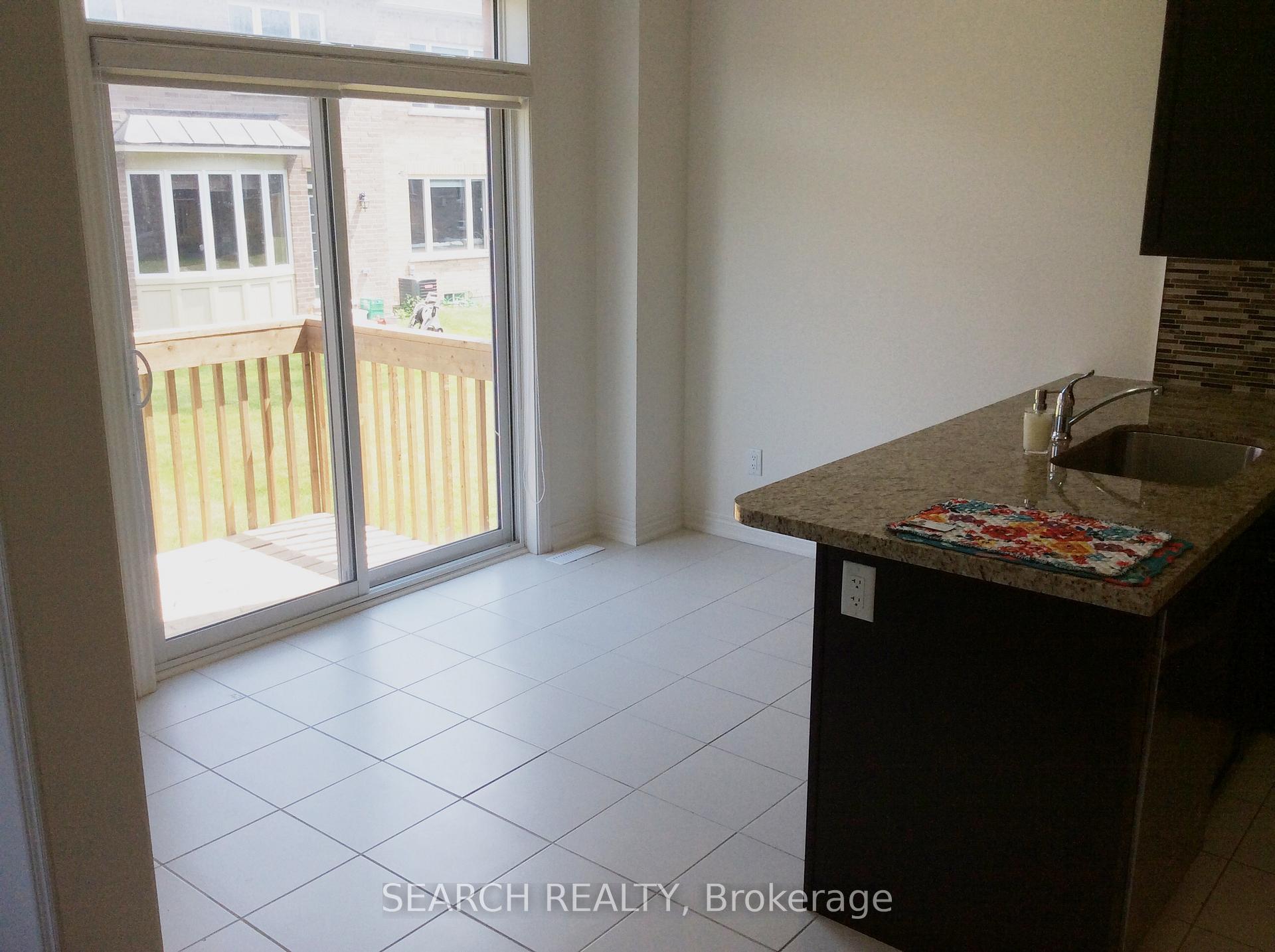 Photo 4 of 9 Exhibition Crescent, Brampton, Northwest Brampton — HOMEH