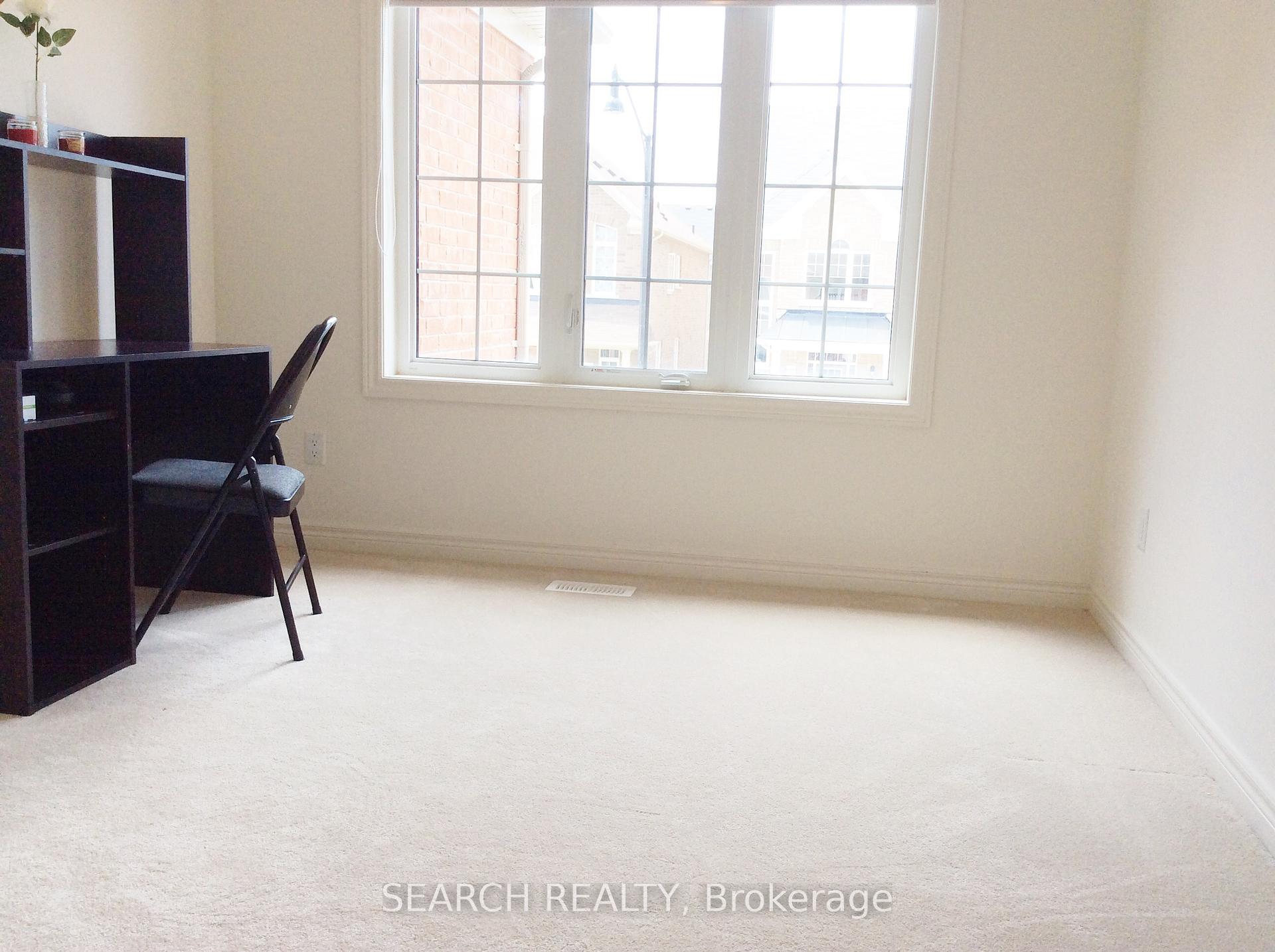 Photo 14 of 9 Exhibition Crescent, Brampton, Northwest Brampton — HOMEH