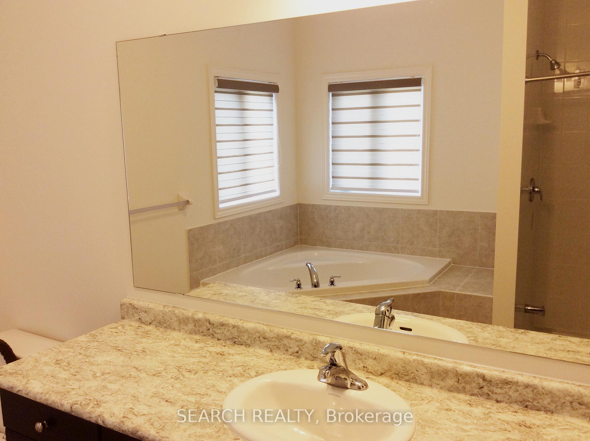 Photo 12 of 9 Exhibition Crescent, Brampton, Northwest Brampton — HOMEH
