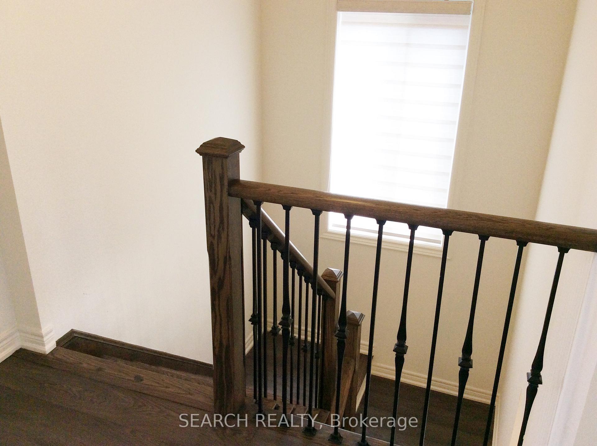 Photo 15 of 9 Exhibition Crescent, Brampton, Northwest Brampton — HOMEH