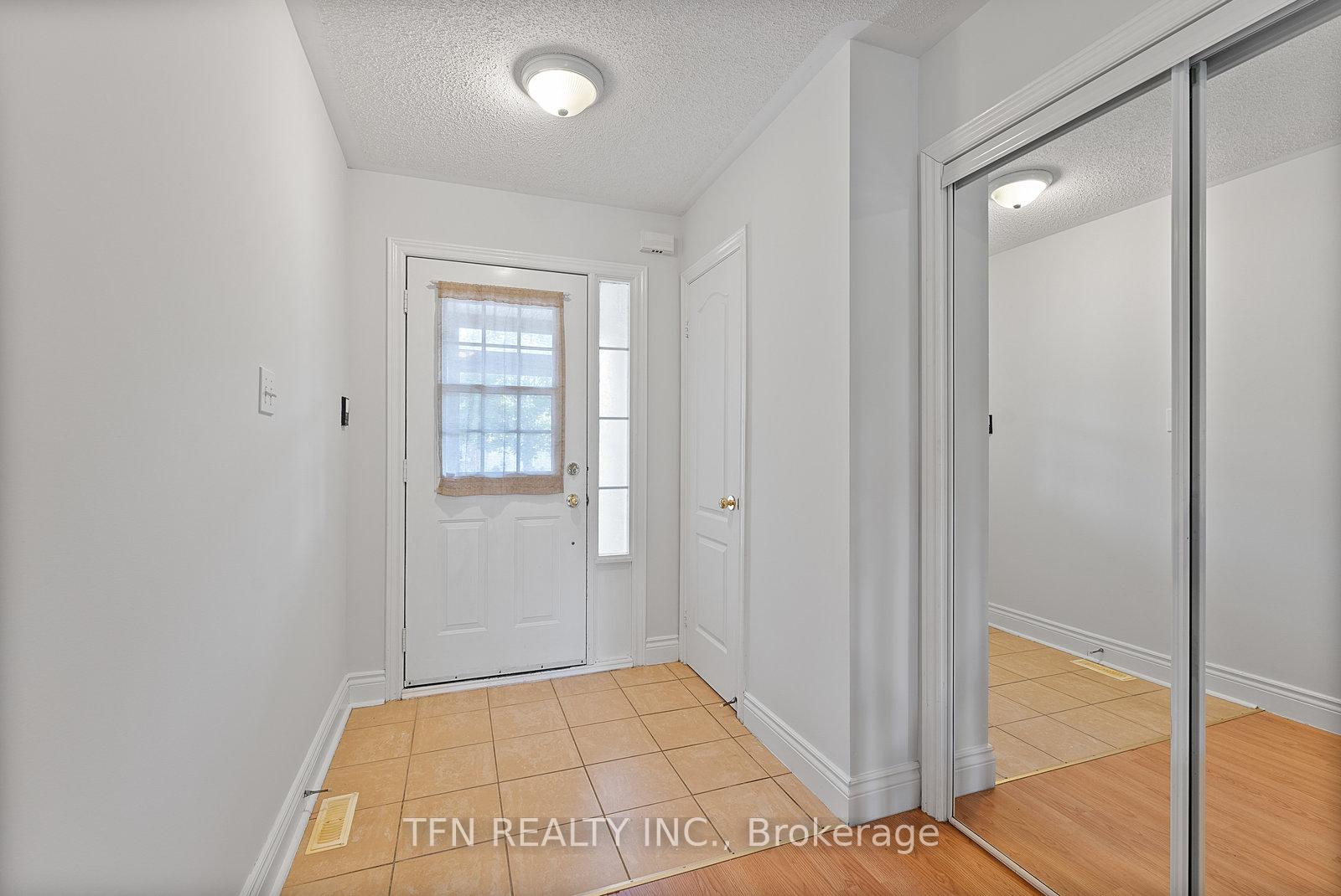 Photo 3 of 24 Hawtin Lane, Aurora, Aurora Grove — HOMEH