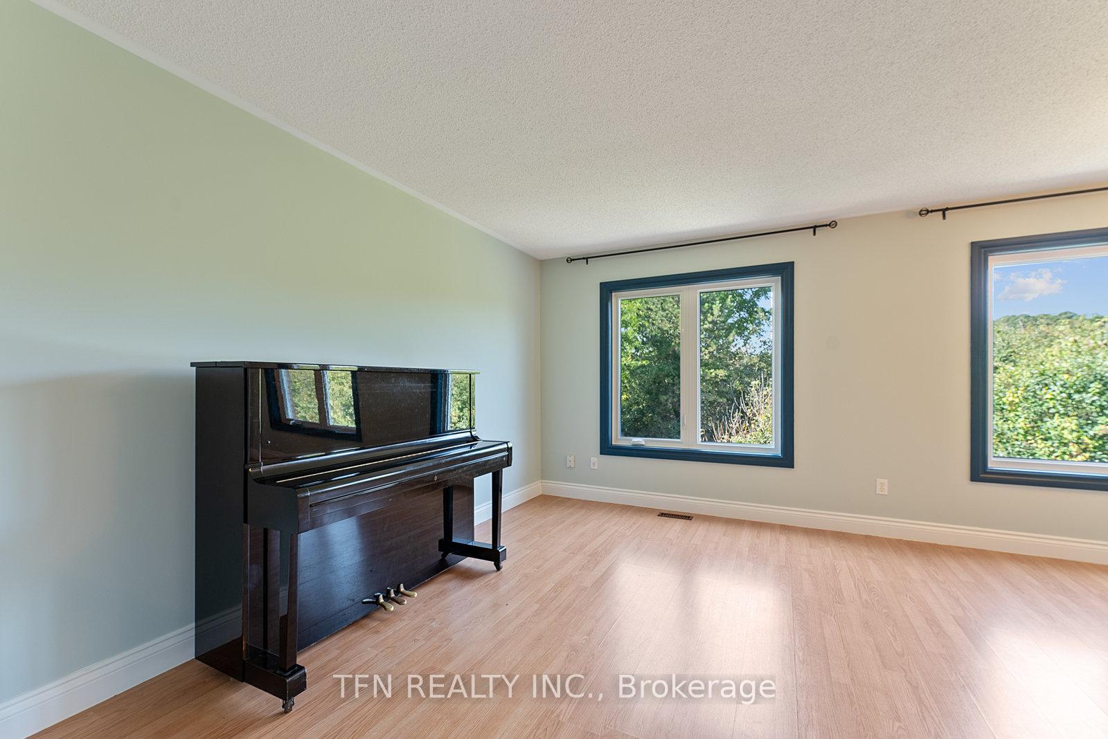 Photo 12 of 24 Hawtin Lane, Aurora, Aurora Grove — HOMEH
