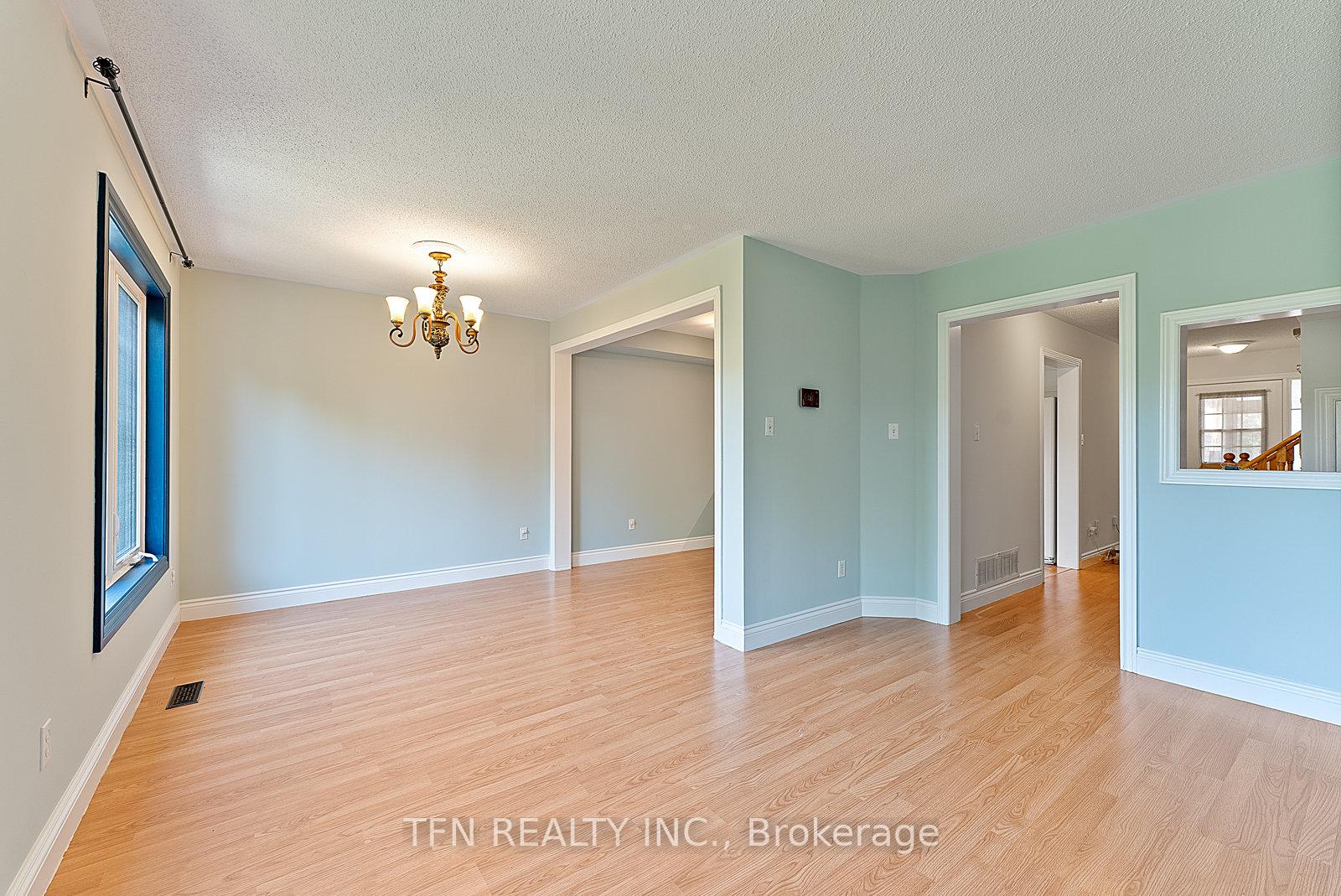 Photo 8 of 24 Hawtin Lane, Aurora, Aurora Grove — HOMEH