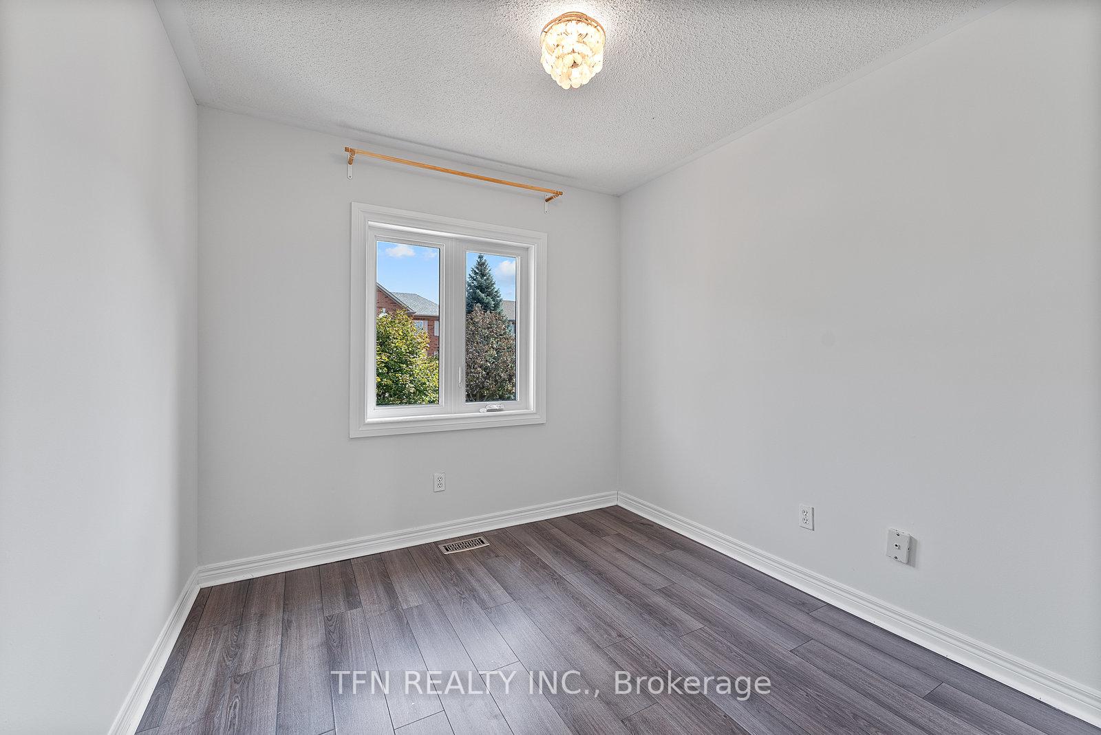 Photo 32 of 24 Hawtin Lane, Aurora, Aurora Grove — HOMEH