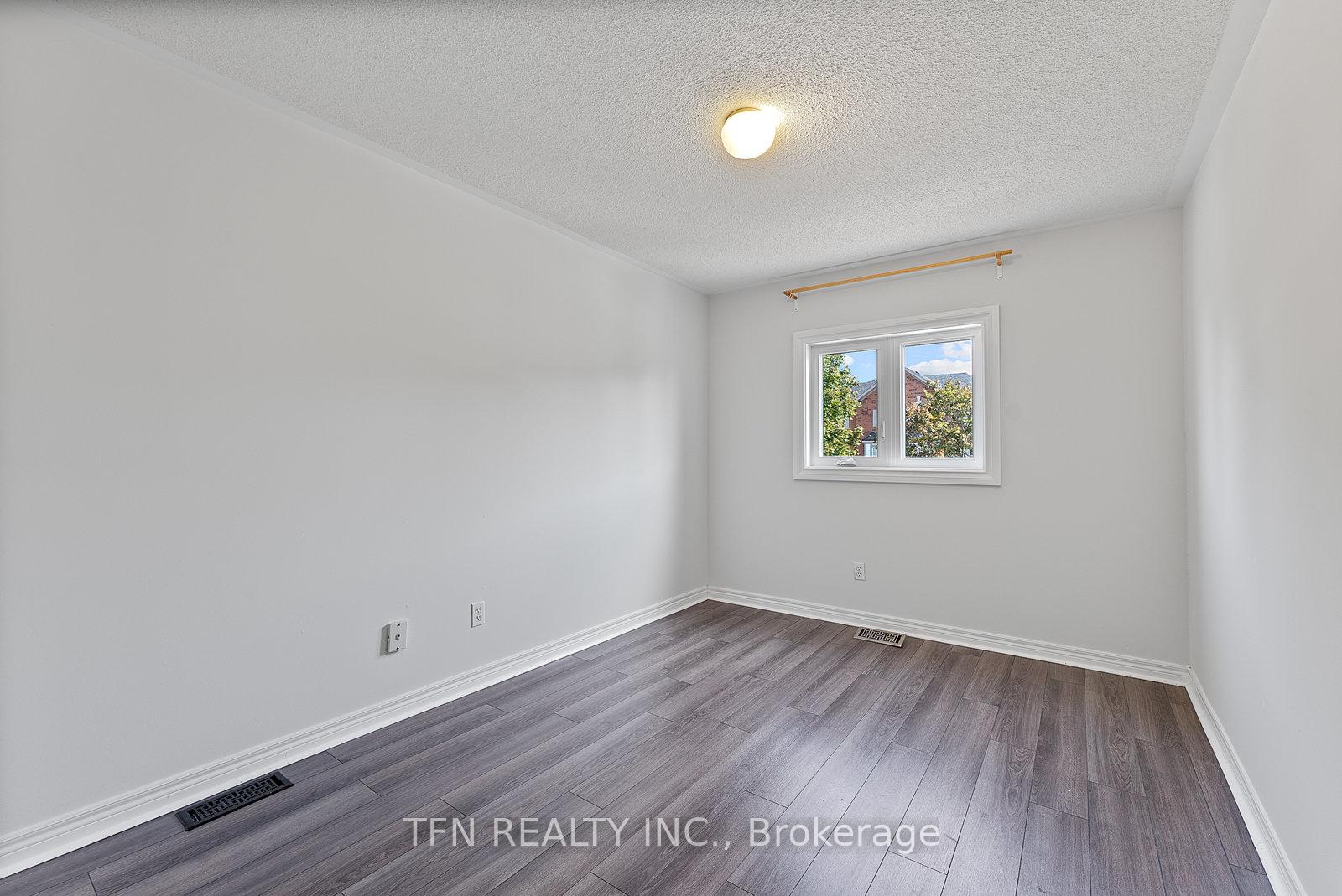 Photo 30 of 24 Hawtin Lane, Aurora, Aurora Grove — HOMEH