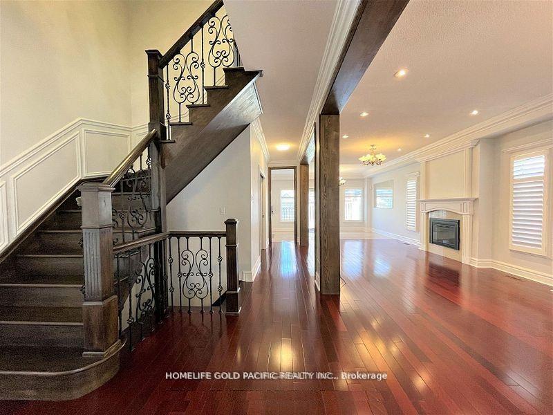 Photo 12 of 95 Tomlinson Circle, Markham, Buttonville — HOMEH