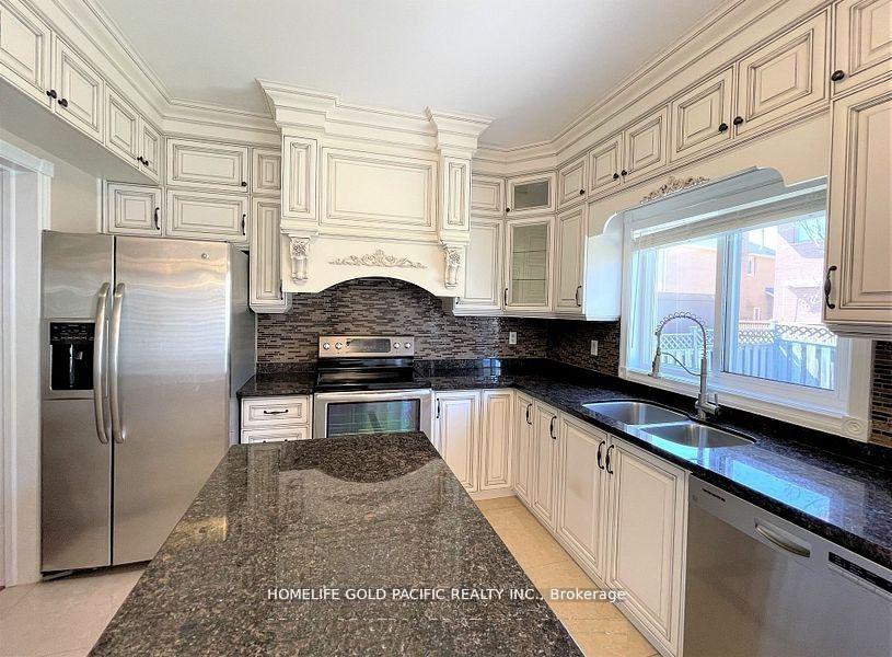 Photo 39 of 95 Tomlinson Circle, Markham, Buttonville — HOMEH