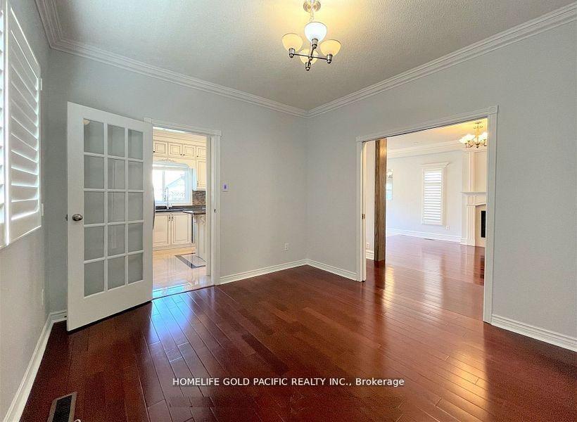 Photo 7 of 95 Tomlinson Circle, Markham, Buttonville — HOMEH