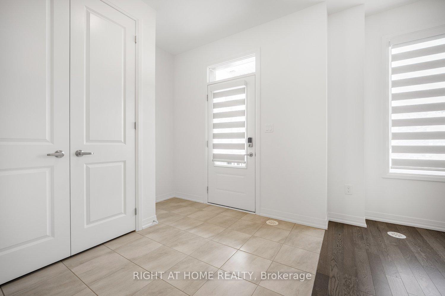 Photo 3 of 104 coolhurst Avenue, Brampton, Northwest Brampton — HOMEH