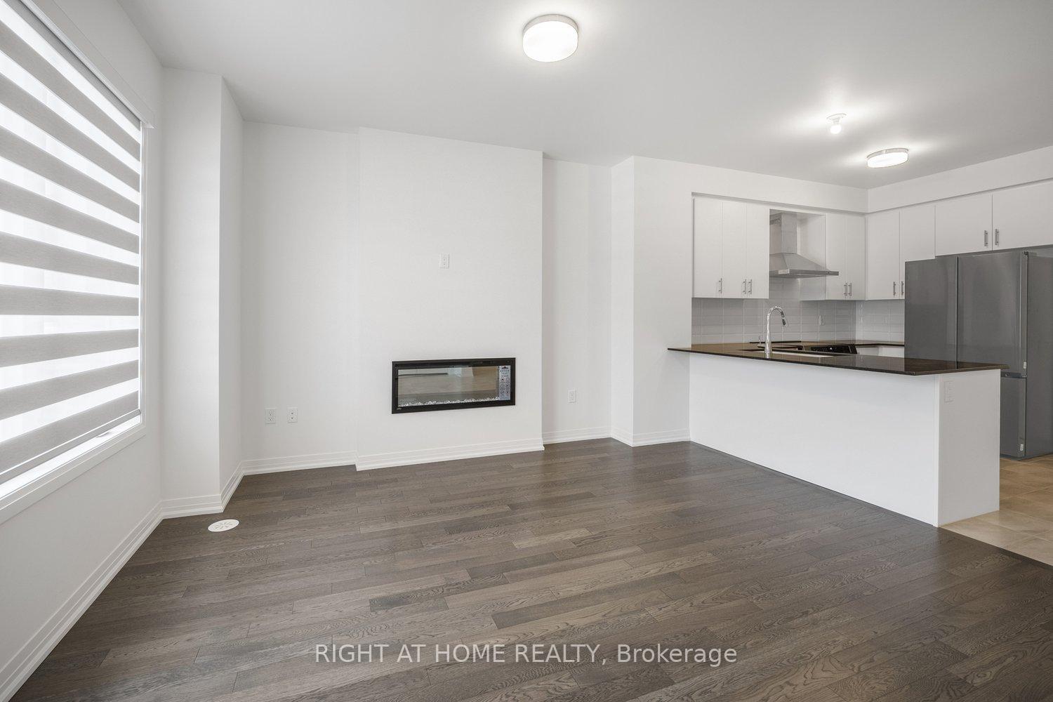 Photo 4 of 104 coolhurst Avenue, Brampton, Northwest Brampton — HOMEH