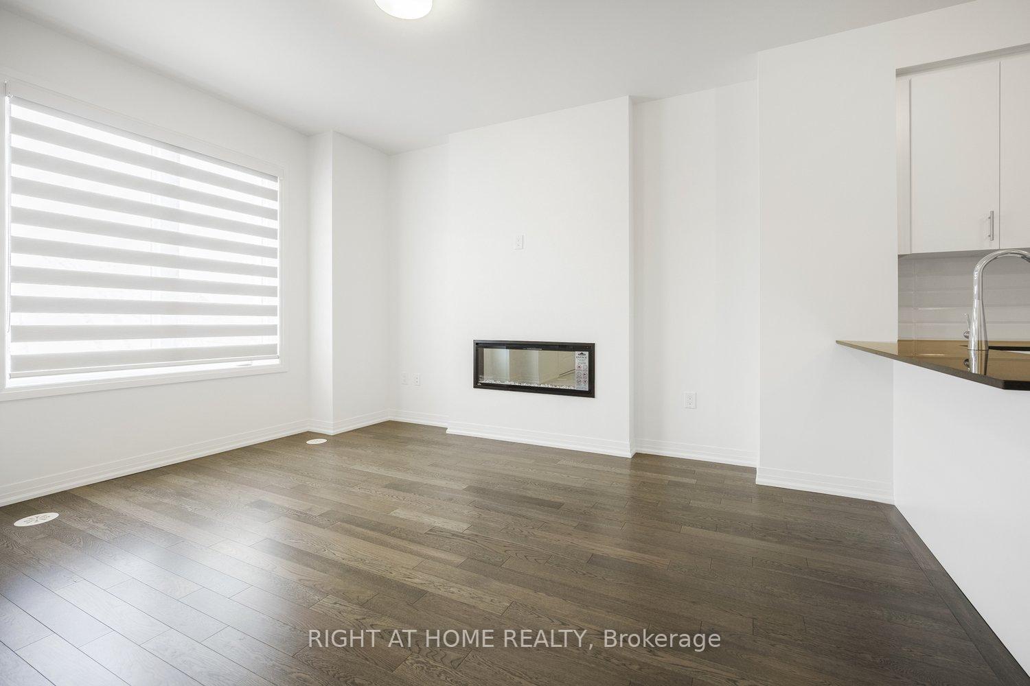 Photo 2 of 104 coolhurst Avenue, Brampton, Northwest Brampton — HOMEH