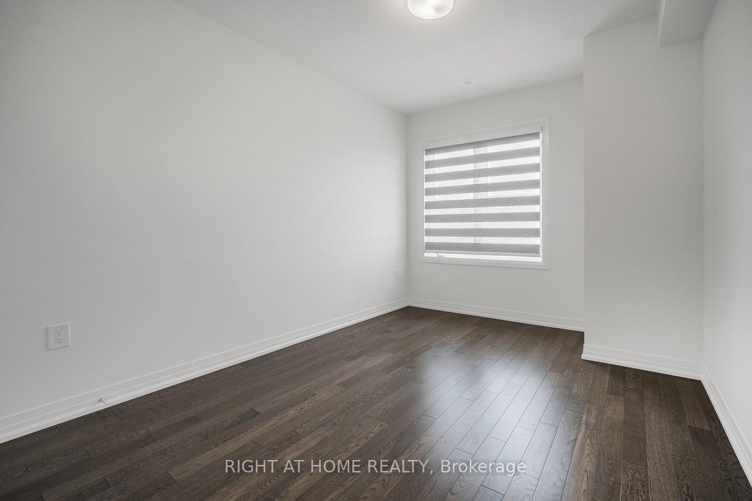 Photo 7 of 104 coolhurst Avenue, Brampton, Northwest Brampton — HOMEH