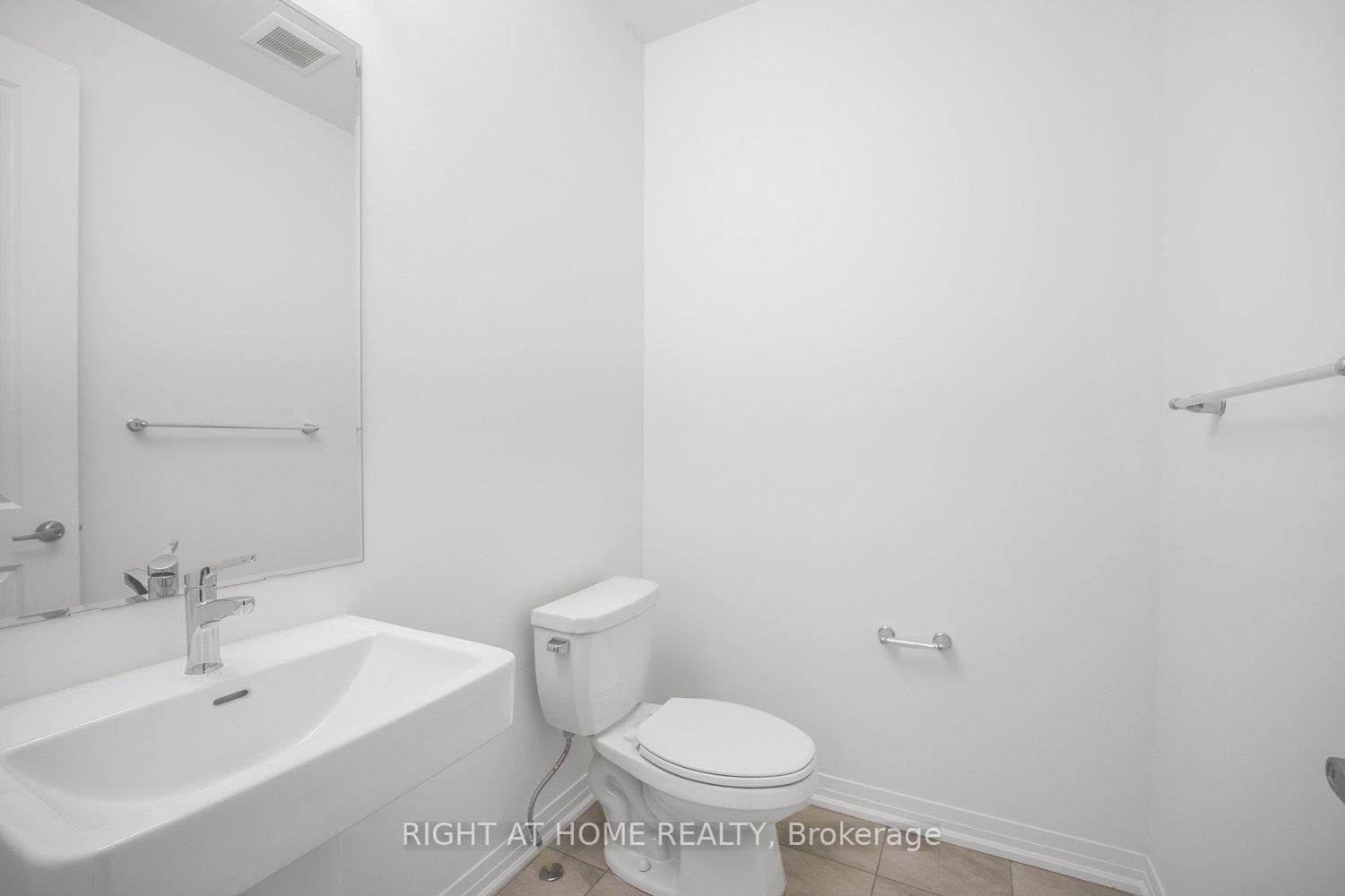 Photo 10 of 104 coolhurst Avenue, Brampton, Northwest Brampton — HOMEH