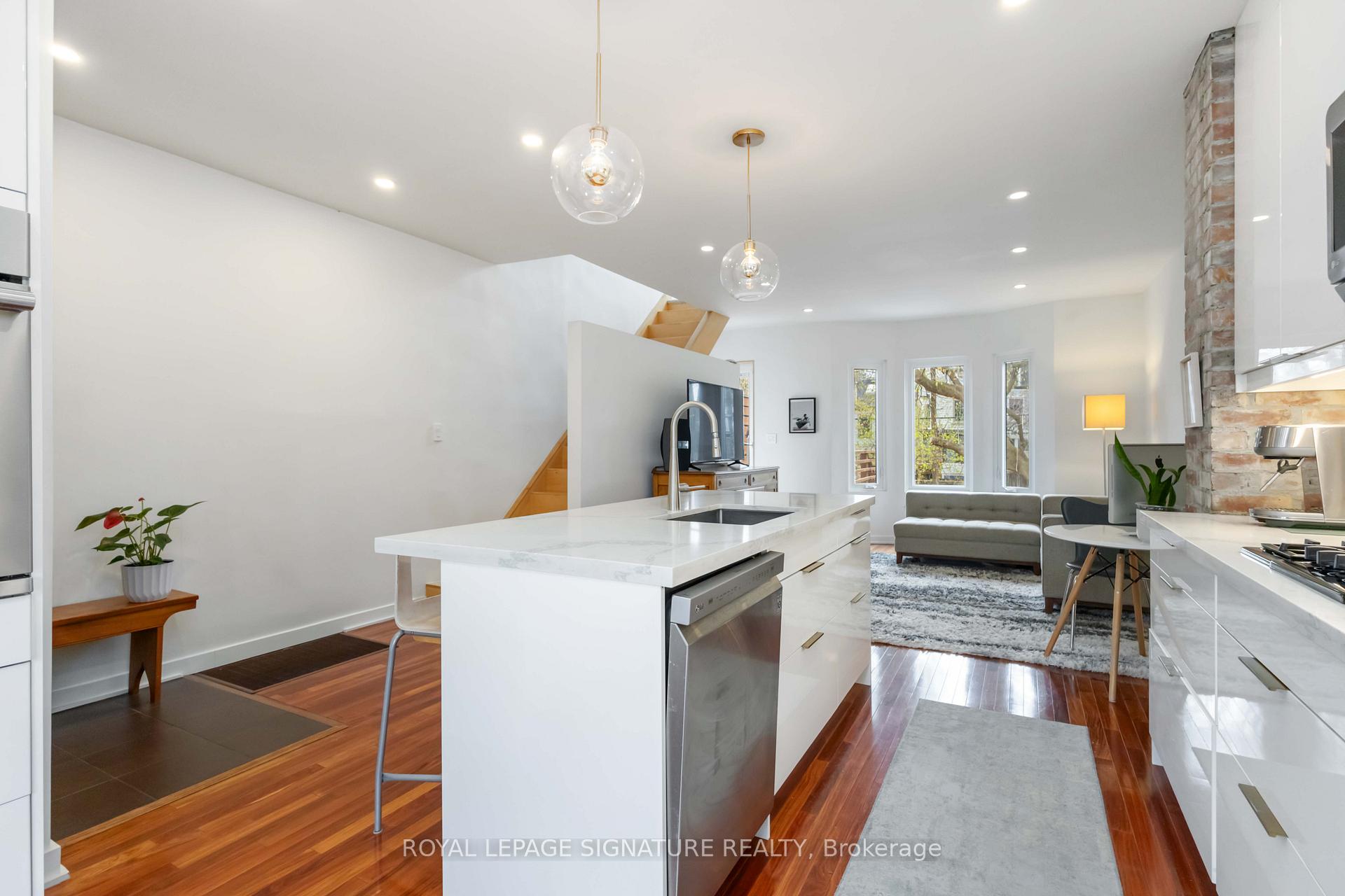 Photo 17 of 91 Strathcona Avenue, Toronto, Blake-Jones — HOMEH