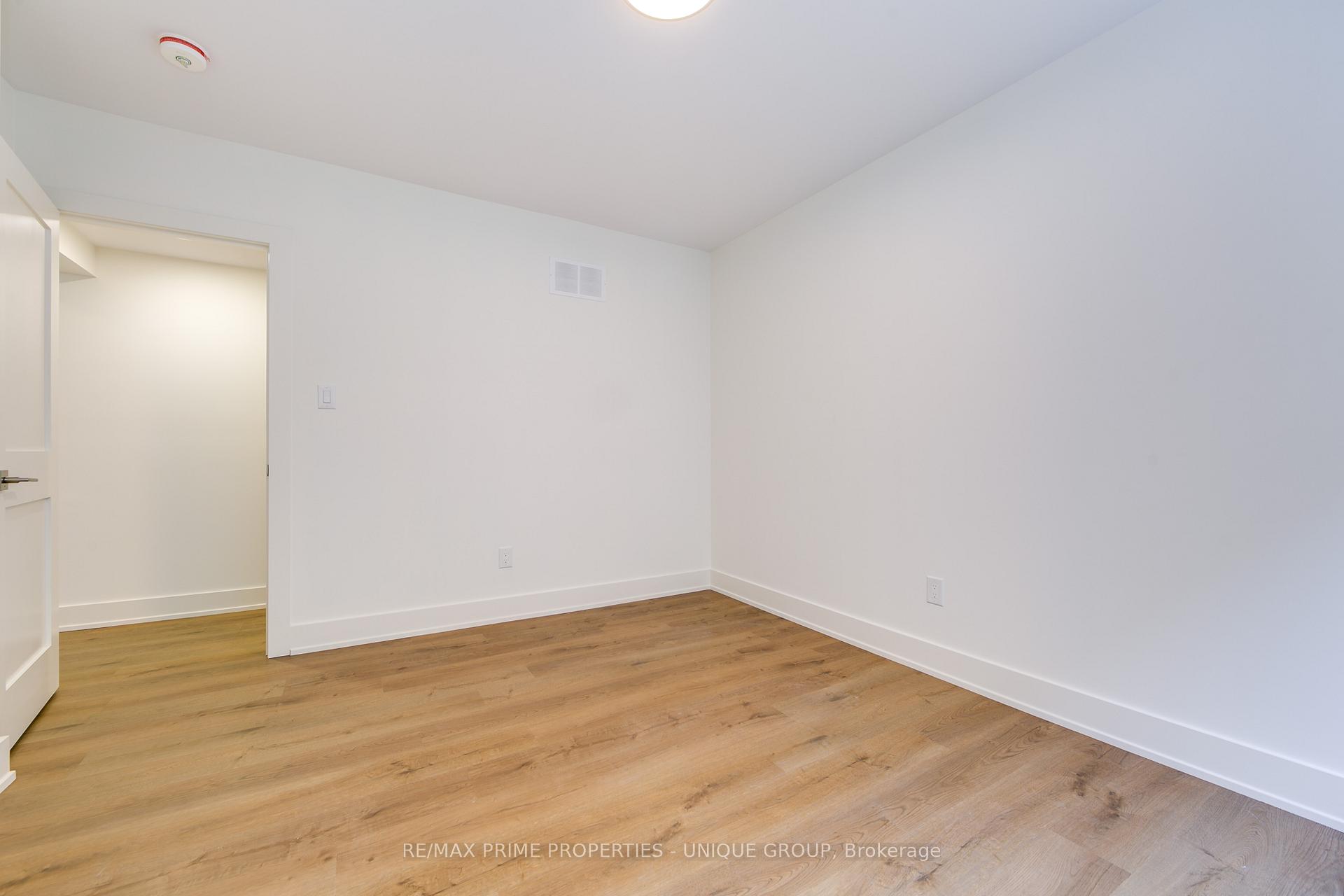 Photo 13 of Unit A, 471 Oriole Parkway, Toronto, Yonge-Eglinton — HOMEH