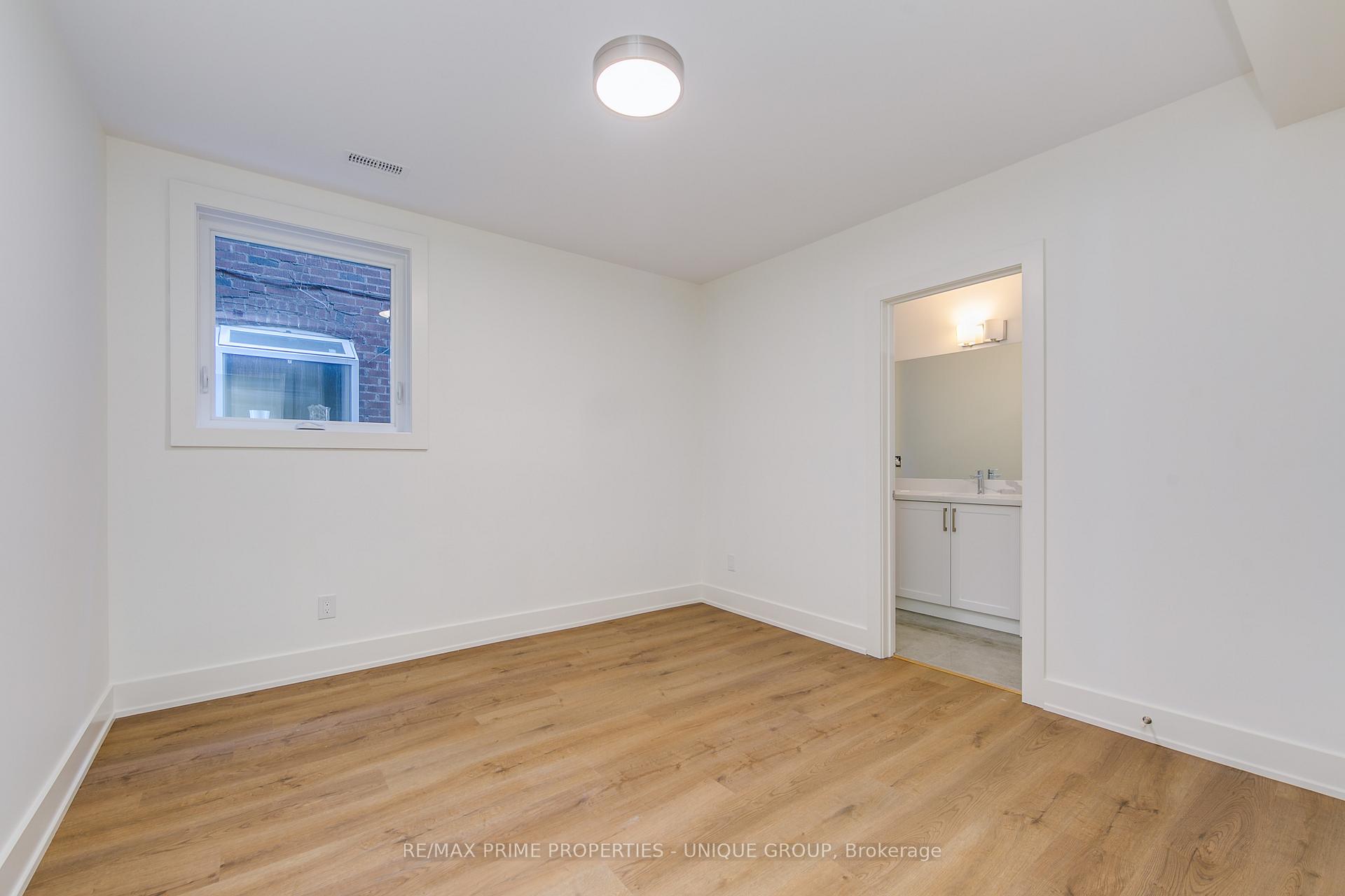 Photo 11 of Unit A, 471 Oriole Parkway, Toronto, Yonge-Eglinton — HOMEH