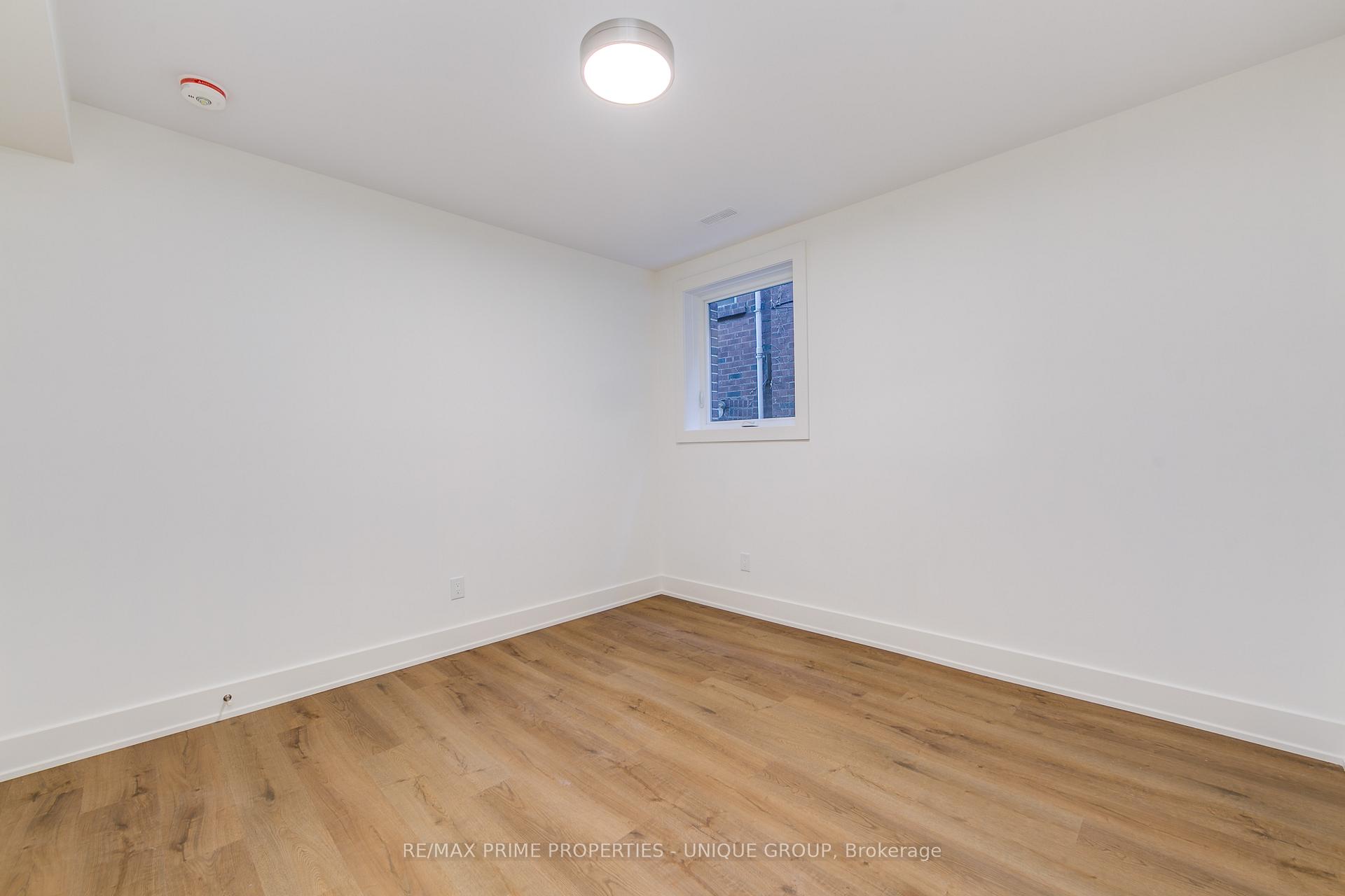 Photo 14 of Unit A, 471 Oriole Parkway, Toronto, Yonge-Eglinton — HOMEH