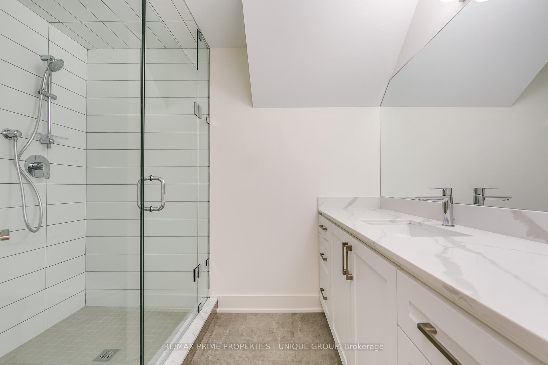 Photo 27 of Unit A, 471 Oriole Parkway, Toronto, Yonge-Eglinton — HOMEH