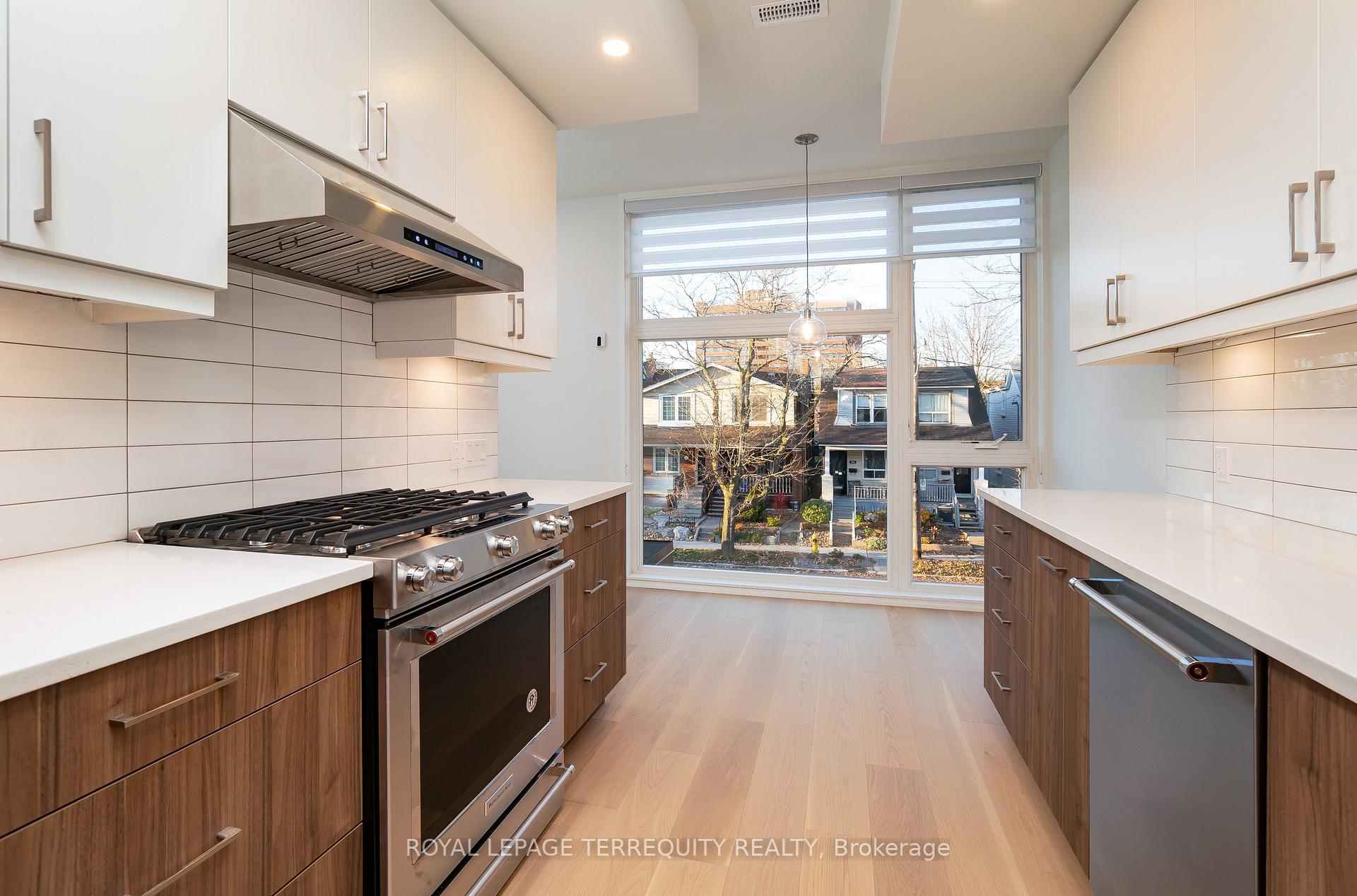 Photo 18 of Unit Upper, 211 Chatham Avenue, Toronto, Blake-Jones — HOMEH